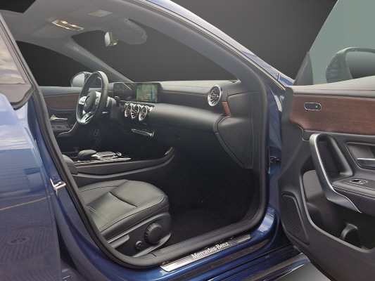 MERCEDES-BENZ CLA 250 AMG Line 4Matic-image-10