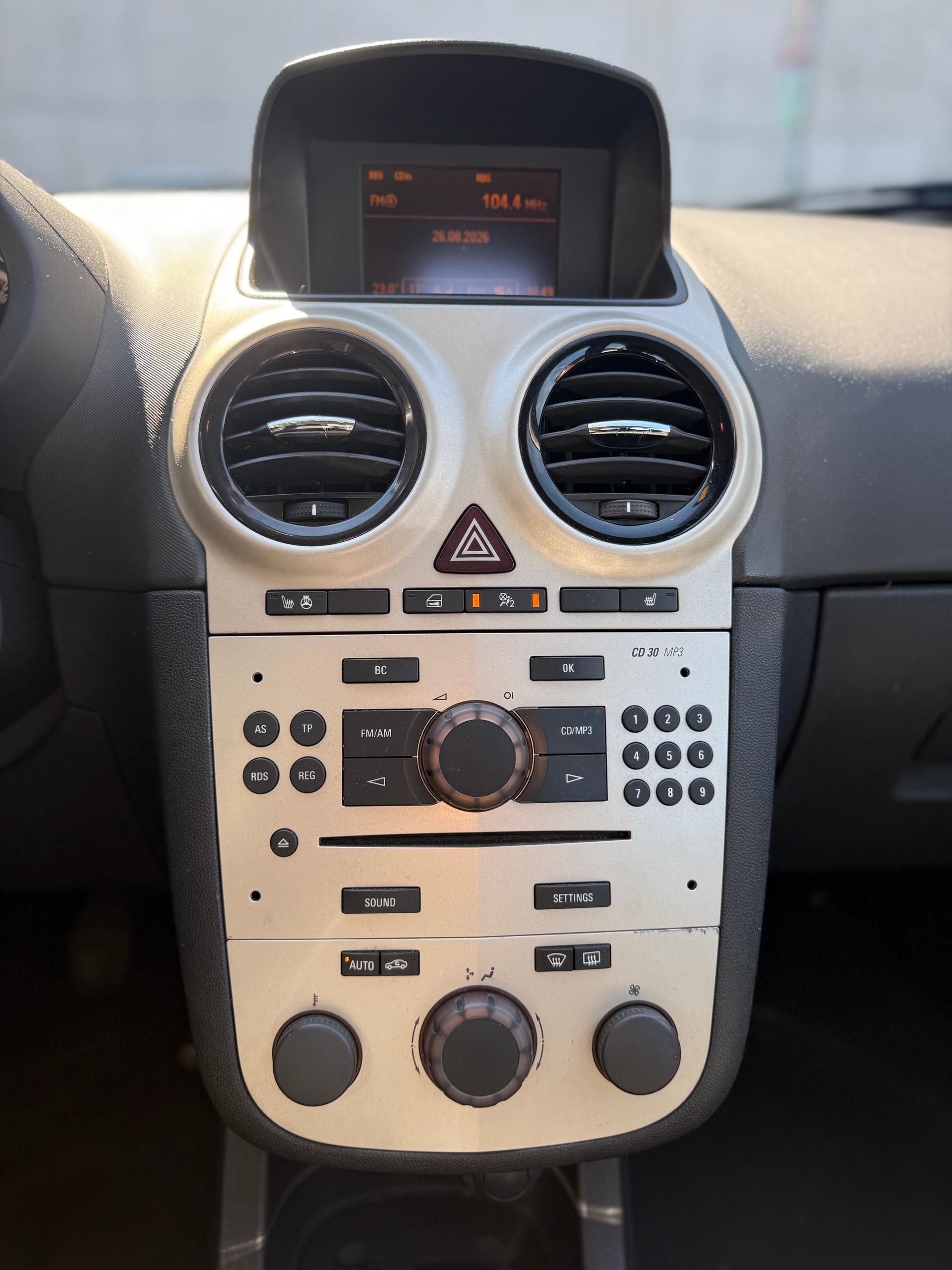 OPEL Corsa 1.3 CDTI Enjoy-image-8