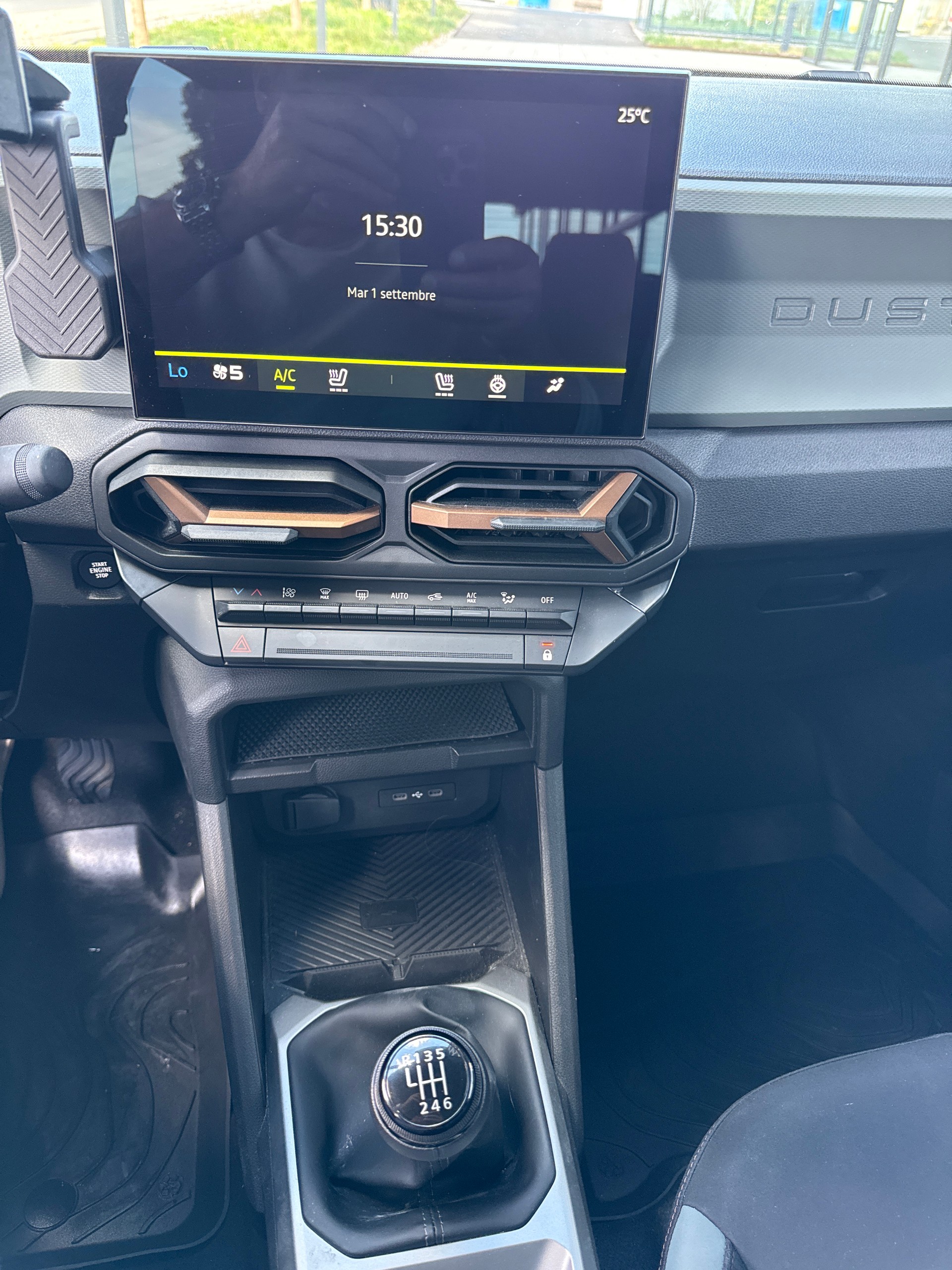 DACIA Duster TCe 130 48V Journey 4x4-image-5