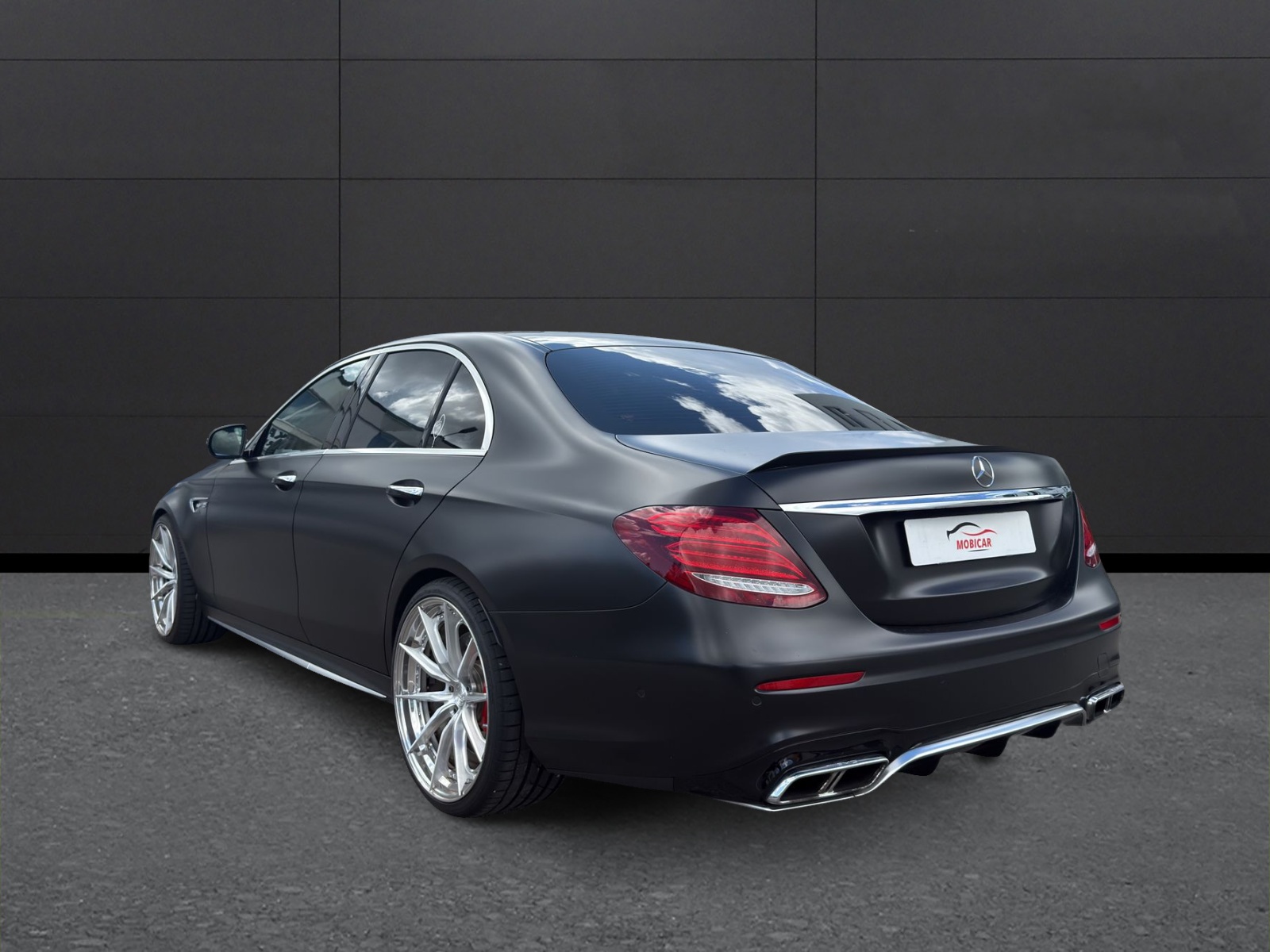 MERCEDES-BENZ E 63 AMG S 4Matic Speedshift MCT-showroom-element-2