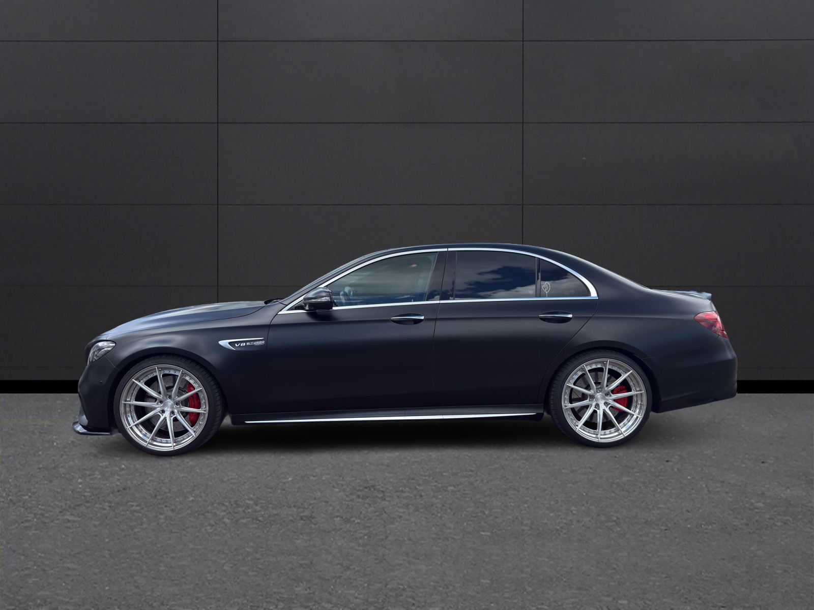 MERCEDES-BENZ E 63 AMG S 4Matic Speedshift MCT-showroom-element-1