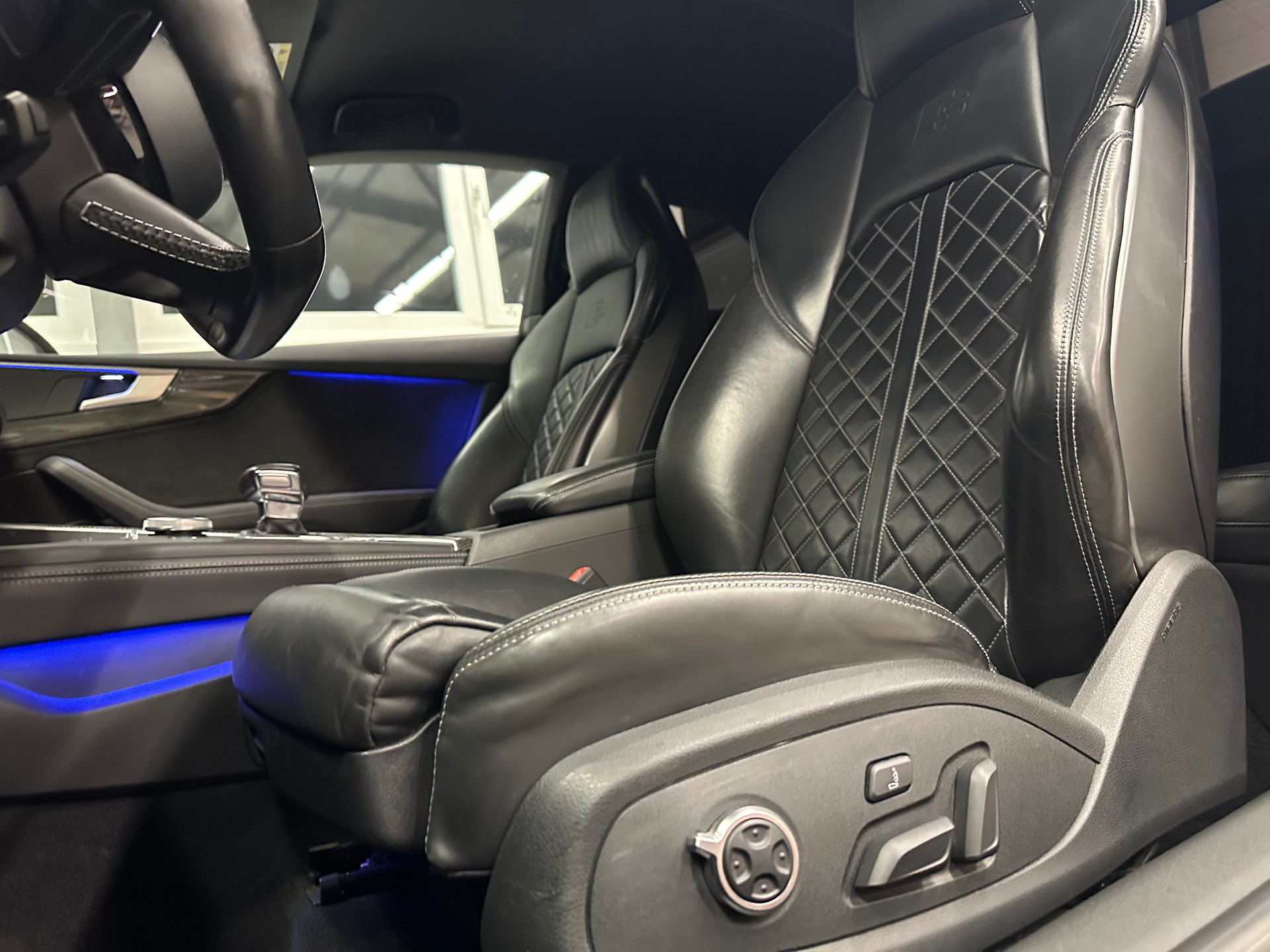 AUDI S5 Coupé 3.0 TFSI quattro tiptronic-image-4