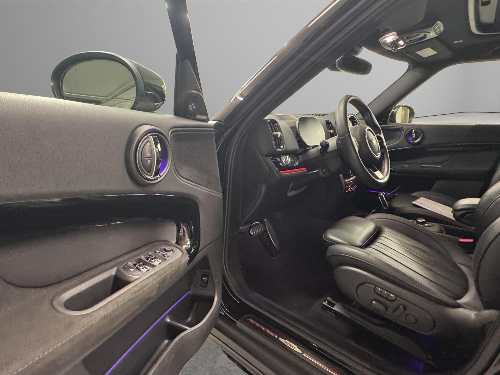 MINI Countryman F60 2.0i John Cooper Works ALL4-image-11