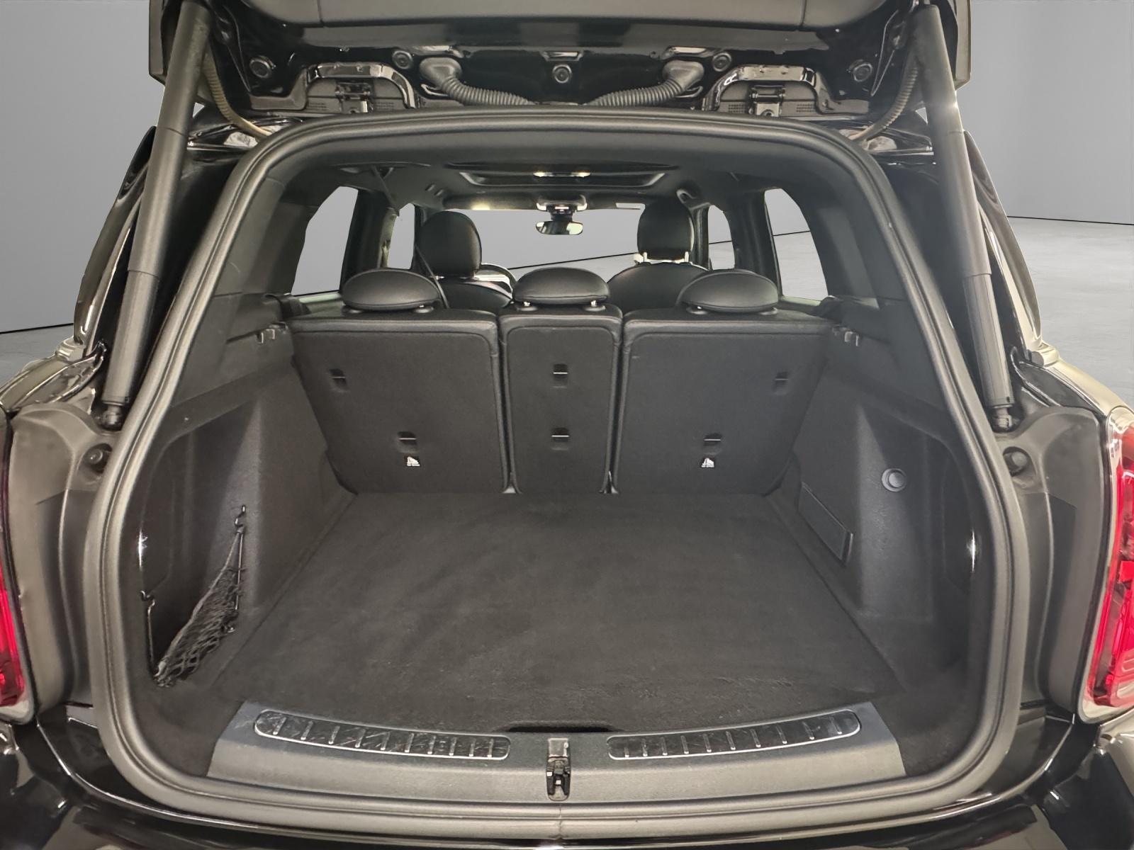 MINI Countryman F60 2.0i John Cooper Works ALL4-image-9