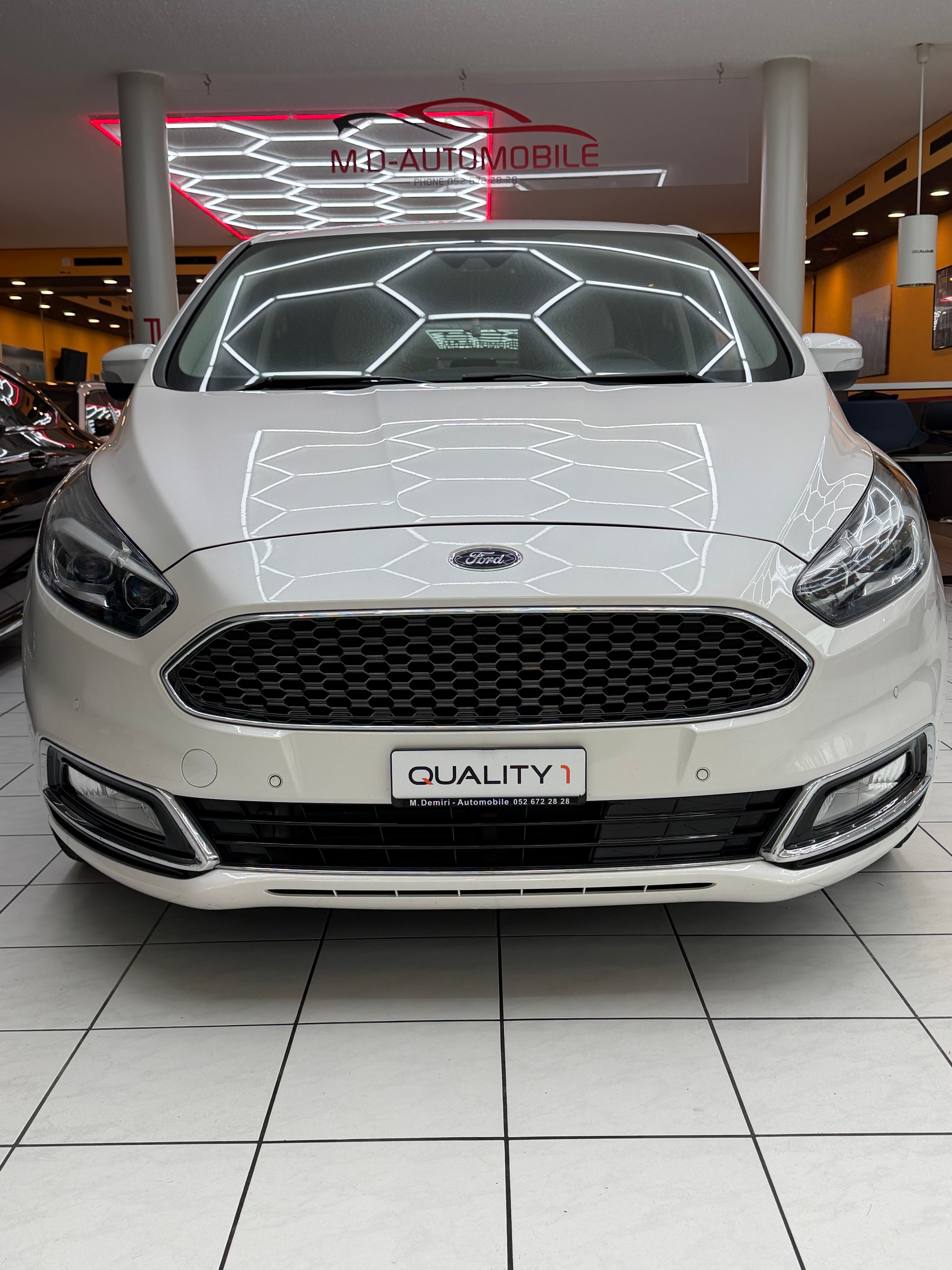 FORD S-Max 2.0 TDCi 180 Vignale FPS 4x4-image-3