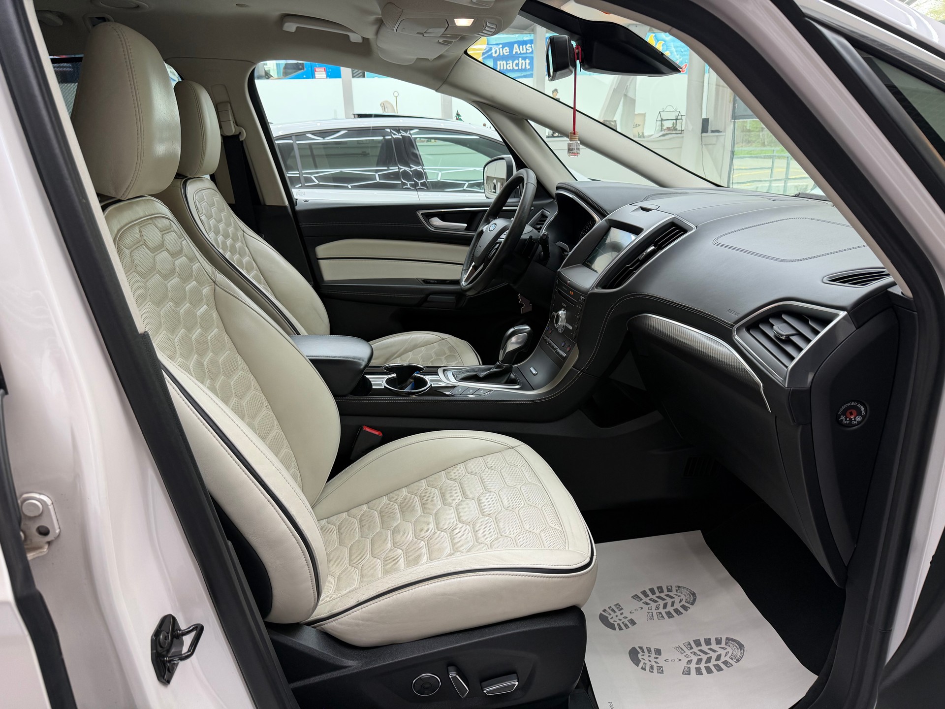 FORD S-Max 2.0 TDCi 180 Vignale FPS 4x4-image-13