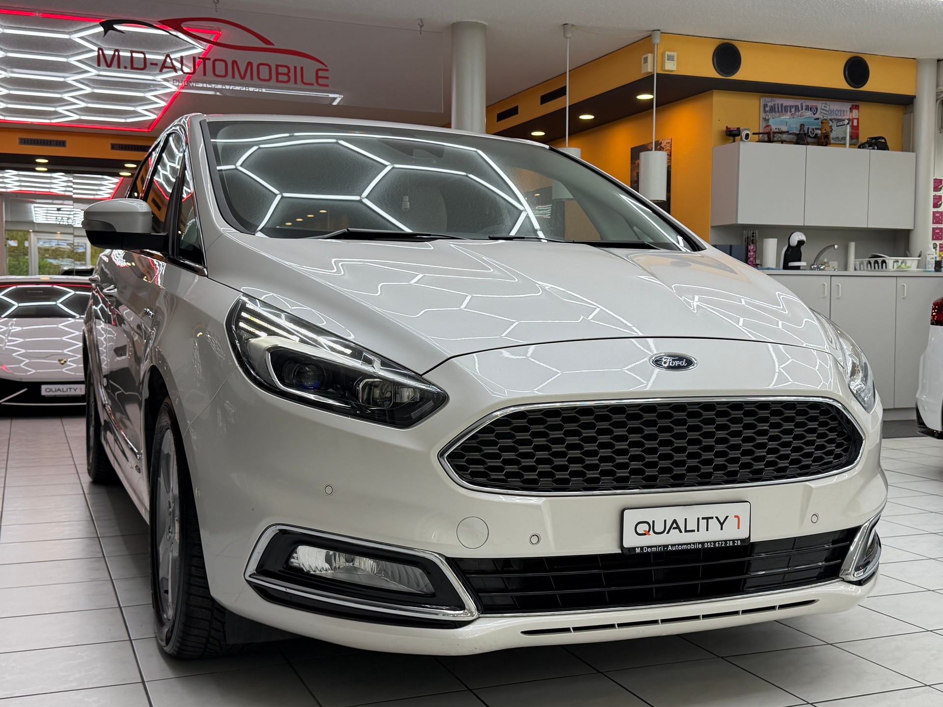 FORD S-Max 2.0 TDCi 180 Vignale FPS 4x4-image-2