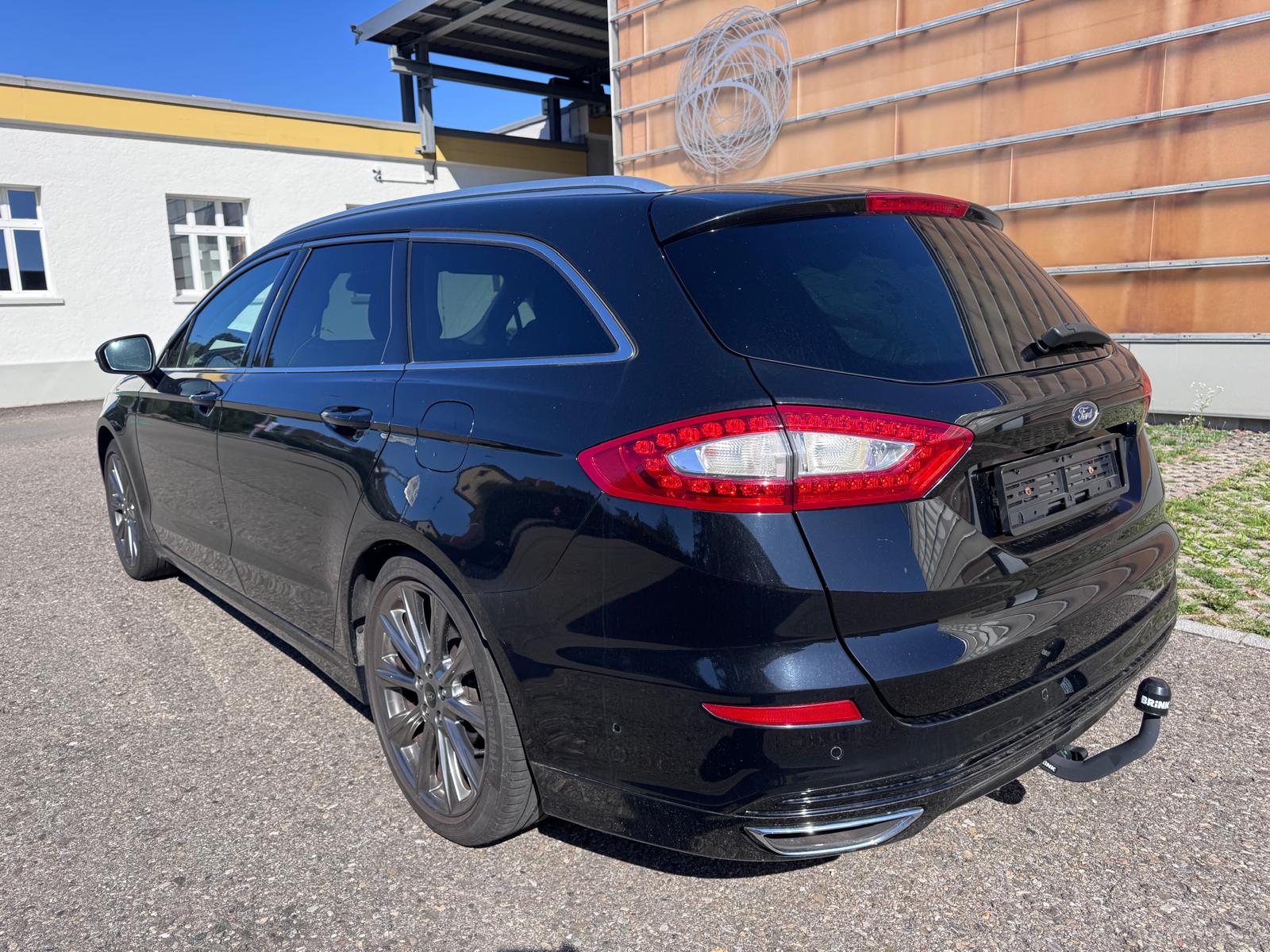 FORD Mondeo 2.0 TDCi Titanium AWD PowerShift-image-3