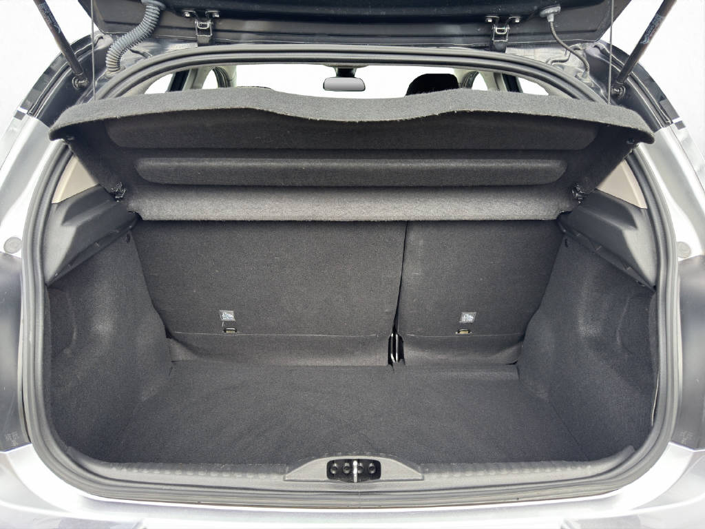 CITROEN C3 1.2 PureTech Shine-image-8