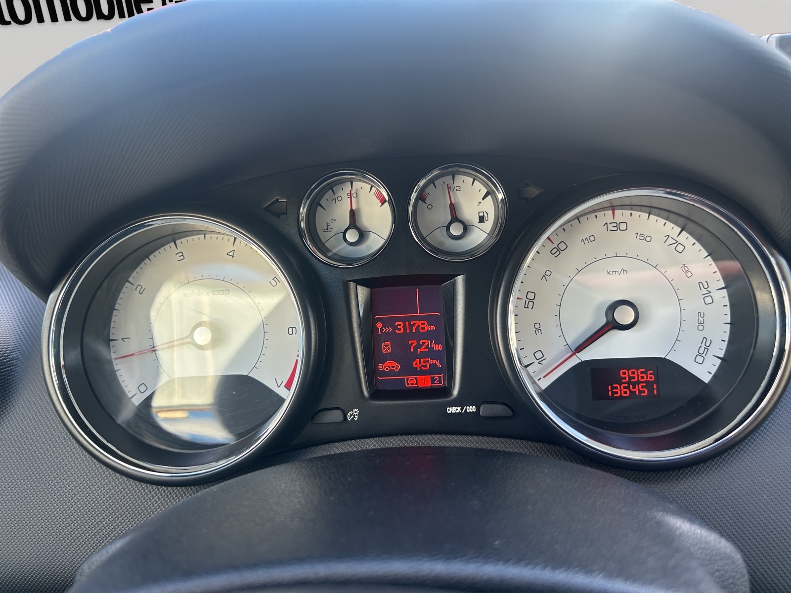 PEUGEOT 308 1.6 16V T GTi-image-16