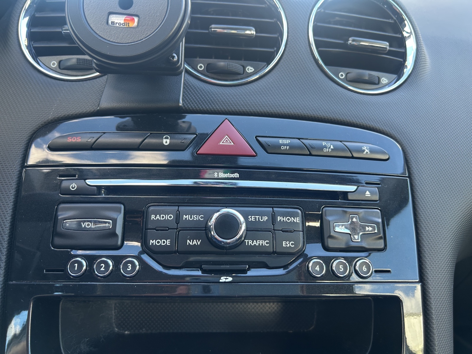 PEUGEOT 308 1.6 16V T GTi-image-18
