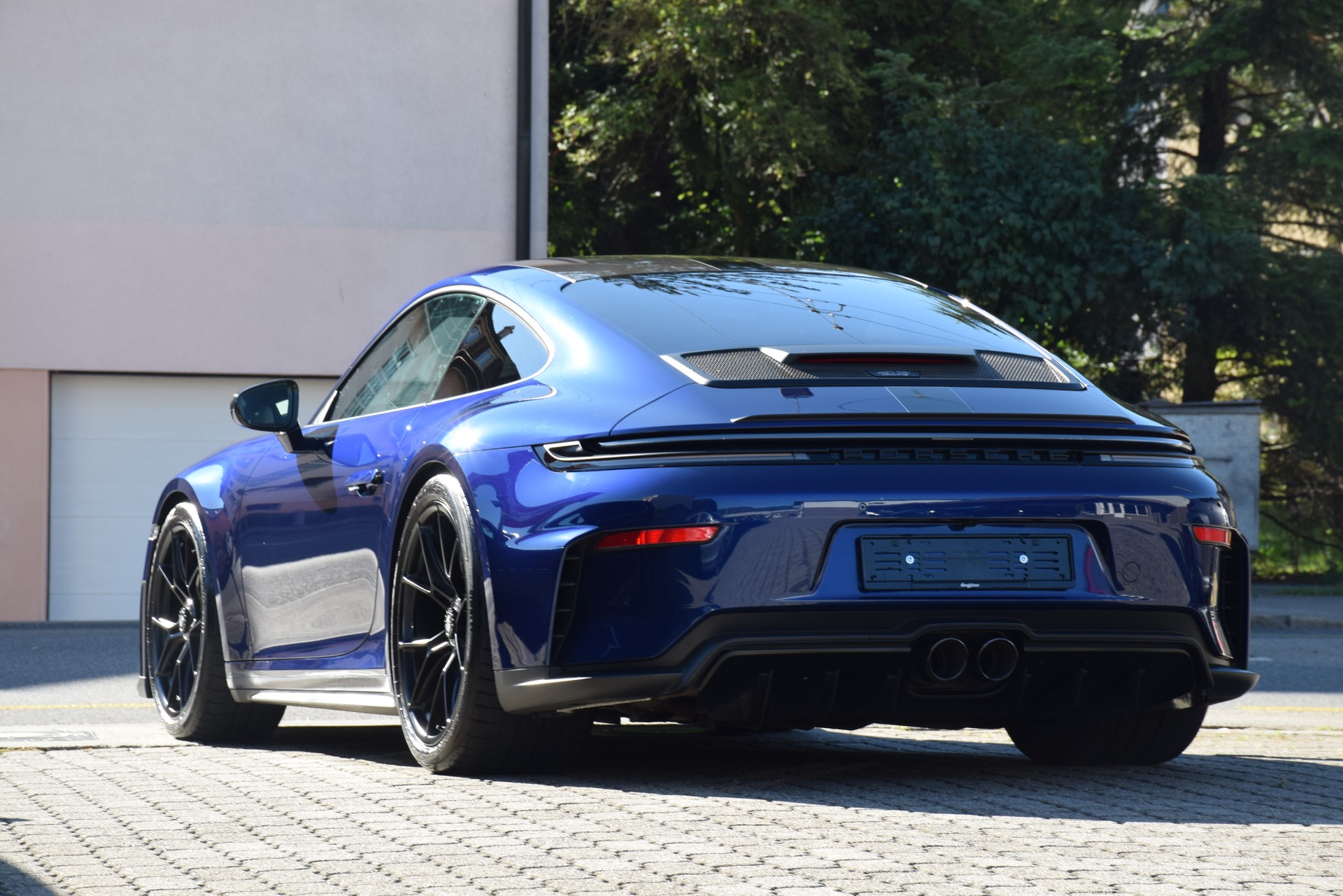PORSCHE 911 GT3 Touring-image-6