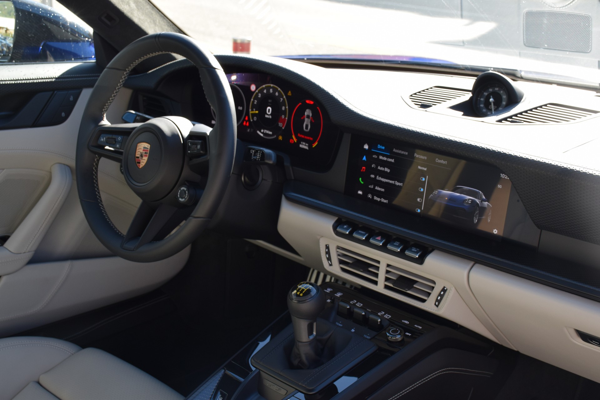PORSCHE 911 GT3 Touring-image-14