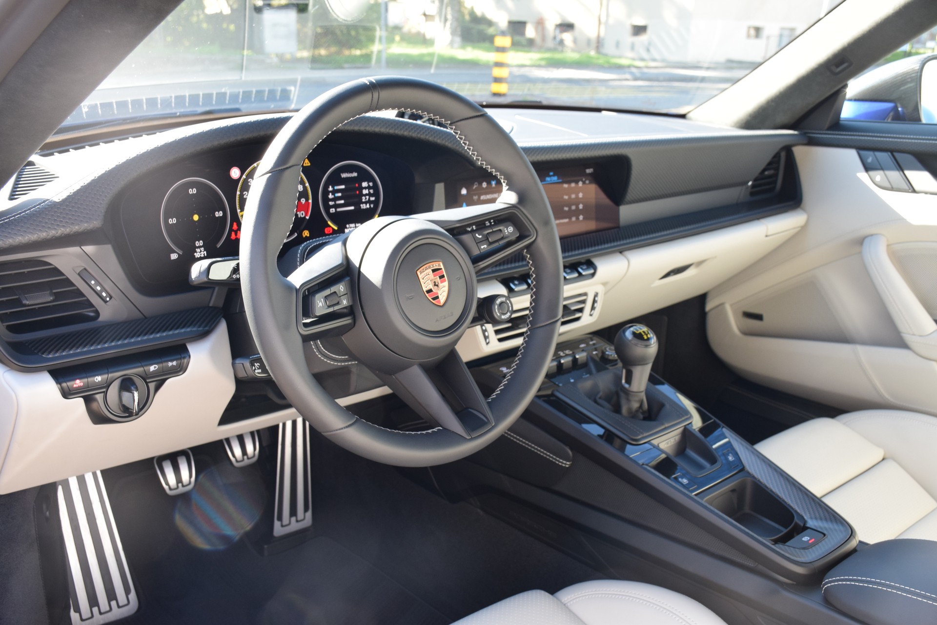 PORSCHE 911 GT3 Touring-image-12