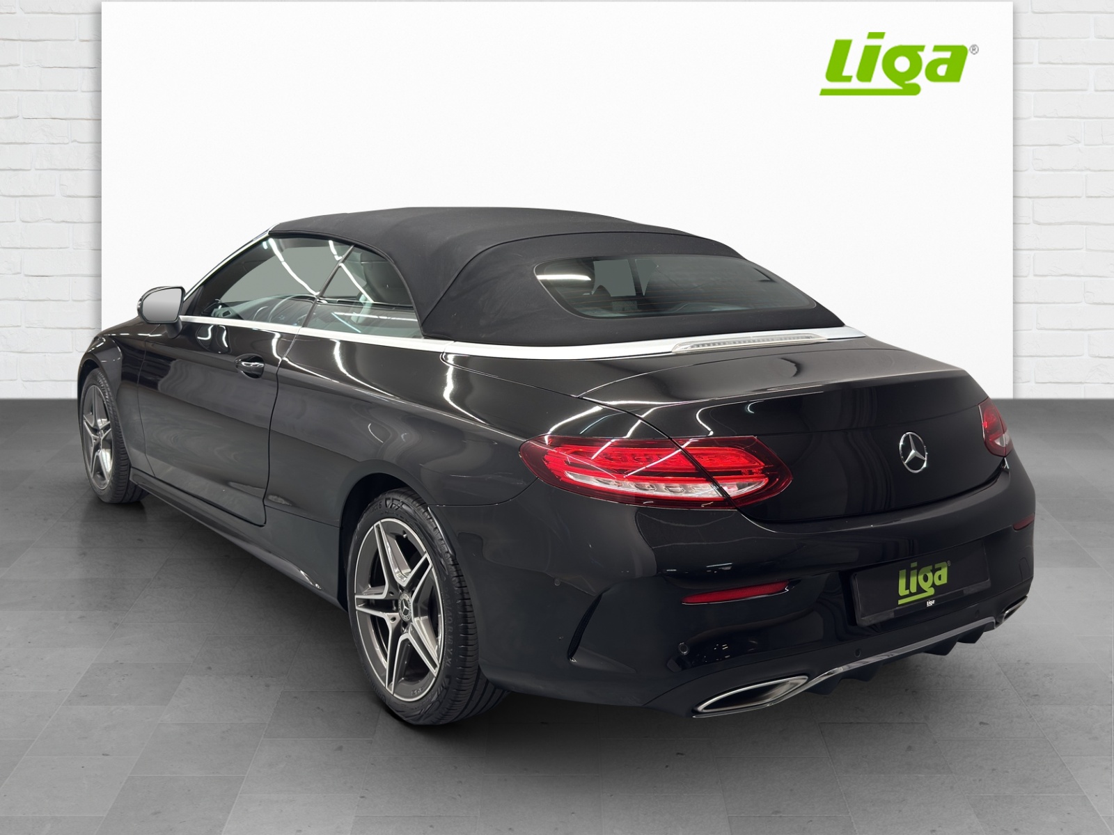 MERCEDES-BENZ C 200 AMG Line 4Matic Cabriolet-image-3