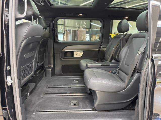 MERCEDES-BENZ Facelift V 300 d lang Avantgarde AMG Line 4Matic 9G-Tronic 6-Sitzer All Black-image-5