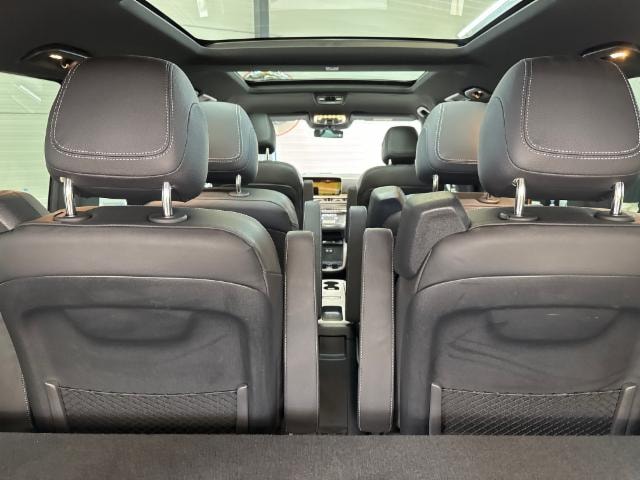 MERCEDES-BENZ Facelift V 300 d lang Avantgarde AMG Line 4Matic 9G-Tronic 6-Sitzer All Black-image-4
