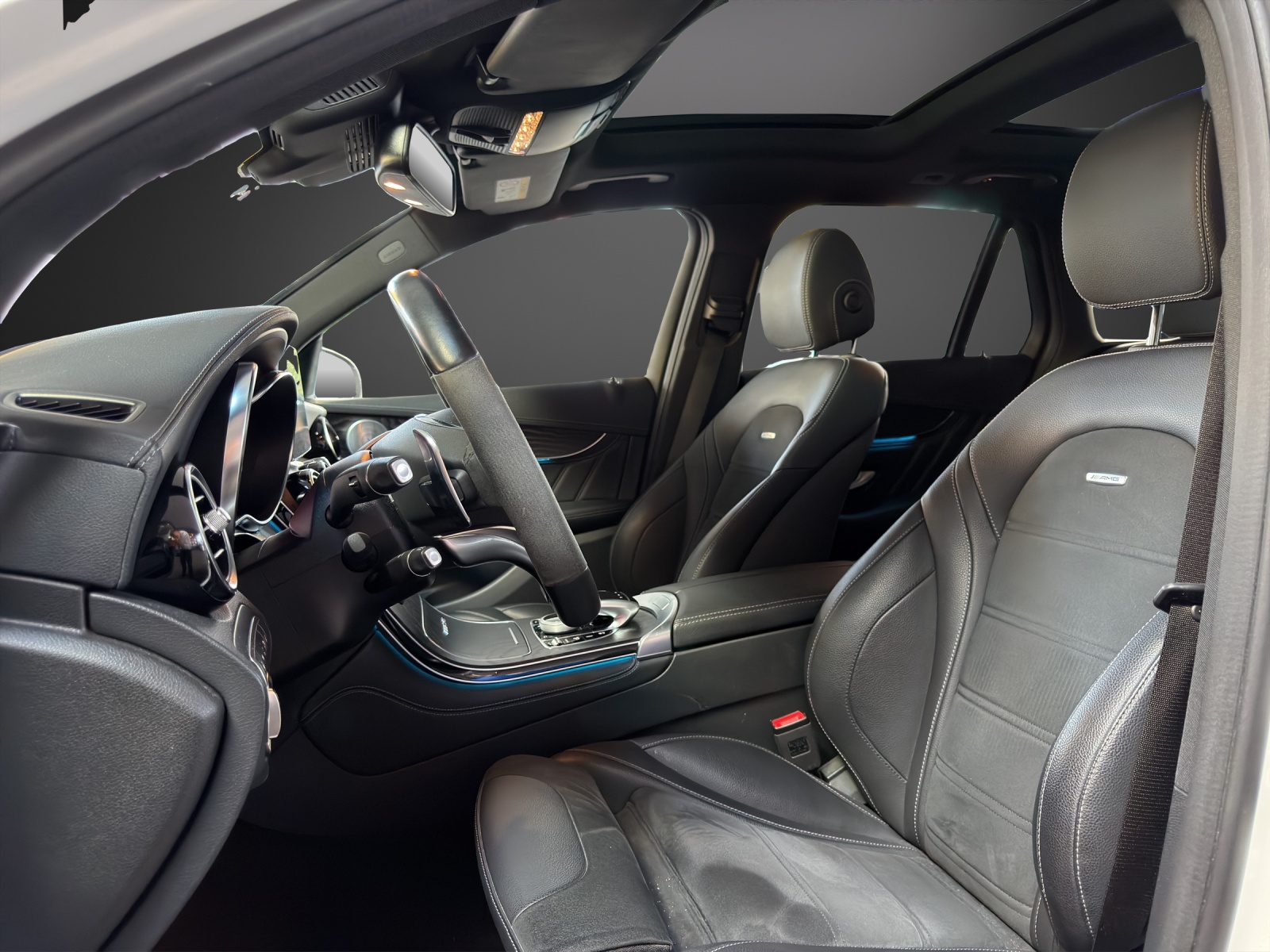 MERCEDES-BENZ GLC 63 S AMG 4Matic+ 9G-Tronic-image-9