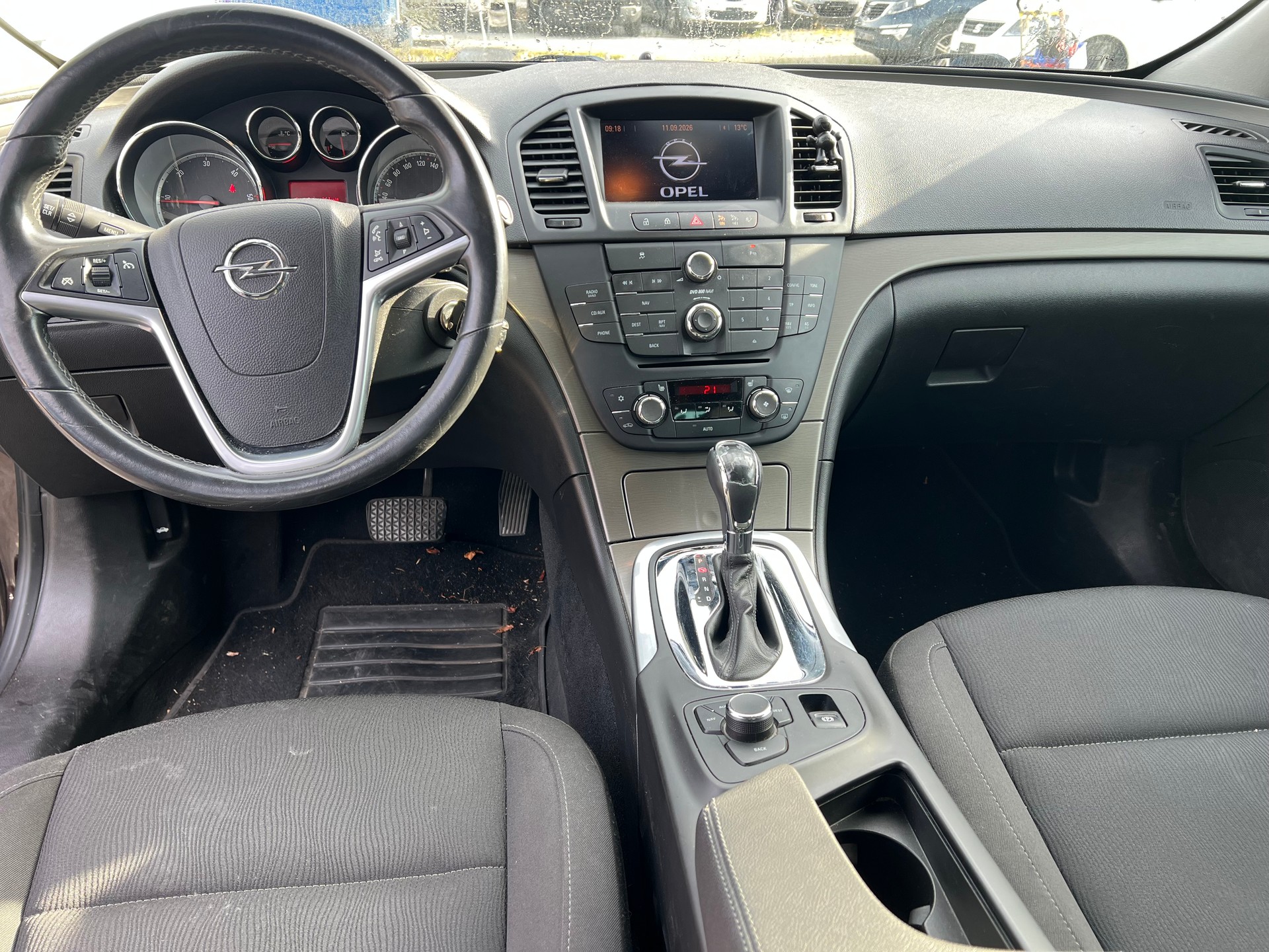 OPEL Insignia 2.0 CDTI Edition Automatic-image-5