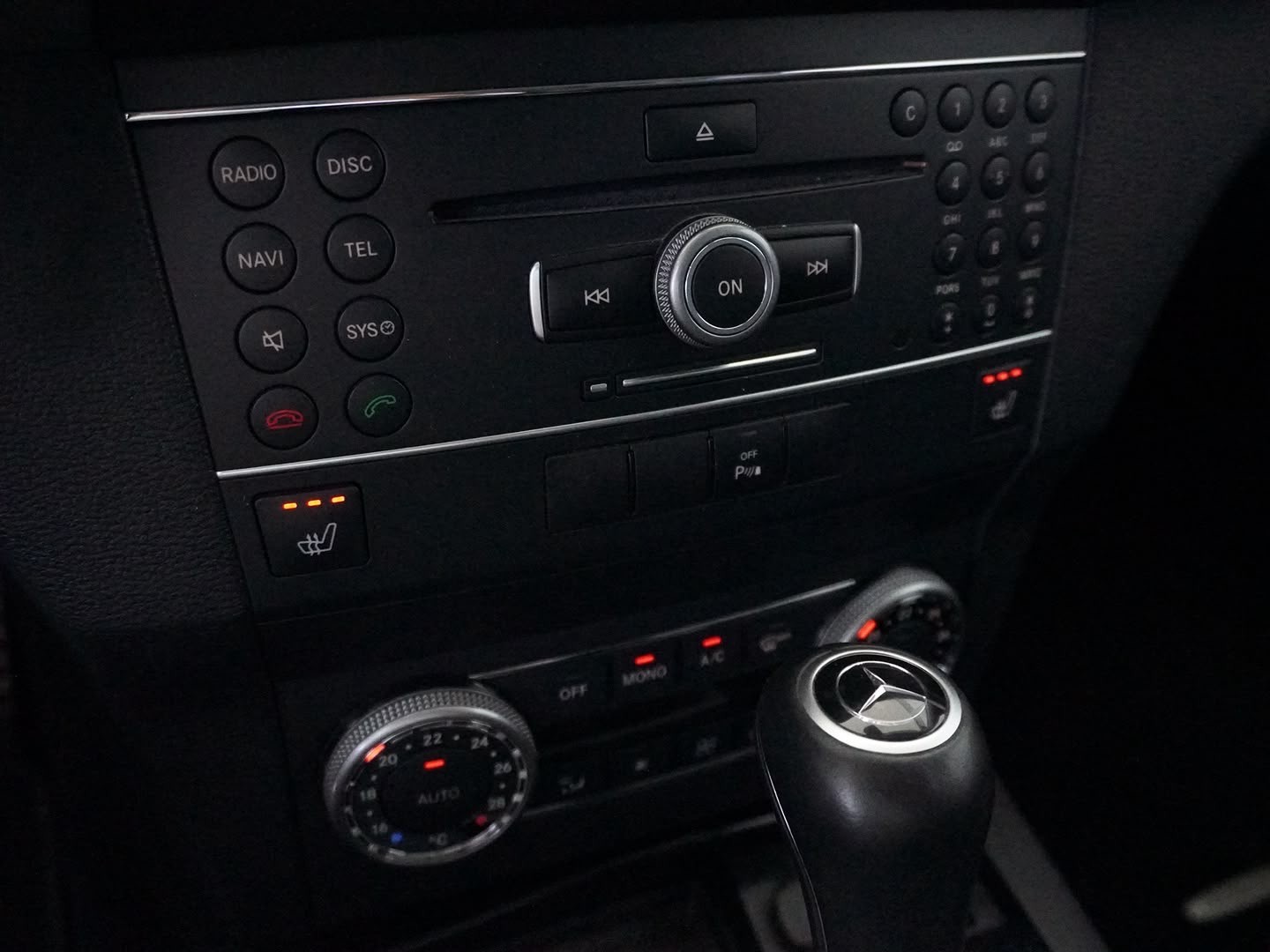 MERCEDES-BENZ GLK 220 CDI BlueEfficiency 4Matic 7G-Tronic-image-8