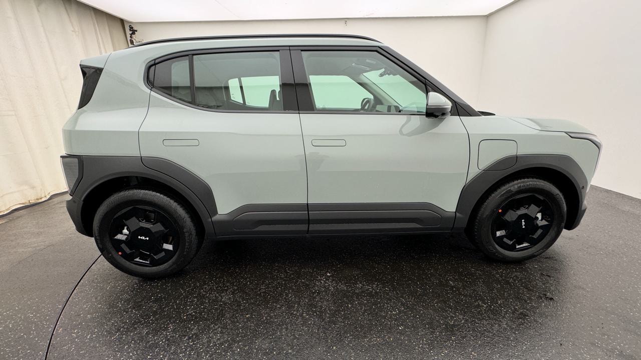 KIA EV2 42 kWh Earth-showroom-element-1