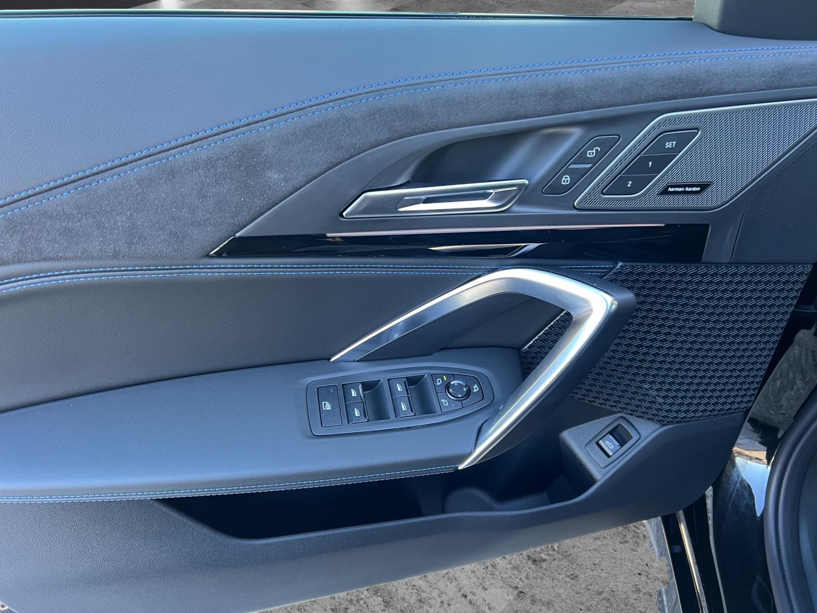 BMW X1 20d xDrive paddles-image-13