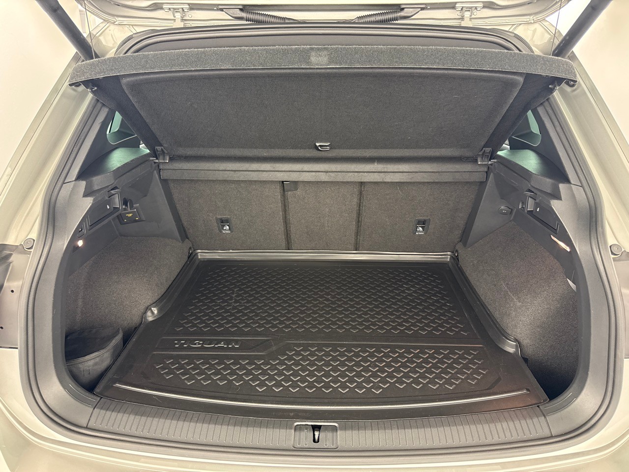 VW Tiguan 2.0TSI Highline R-Line 4Motion DSG-image-7