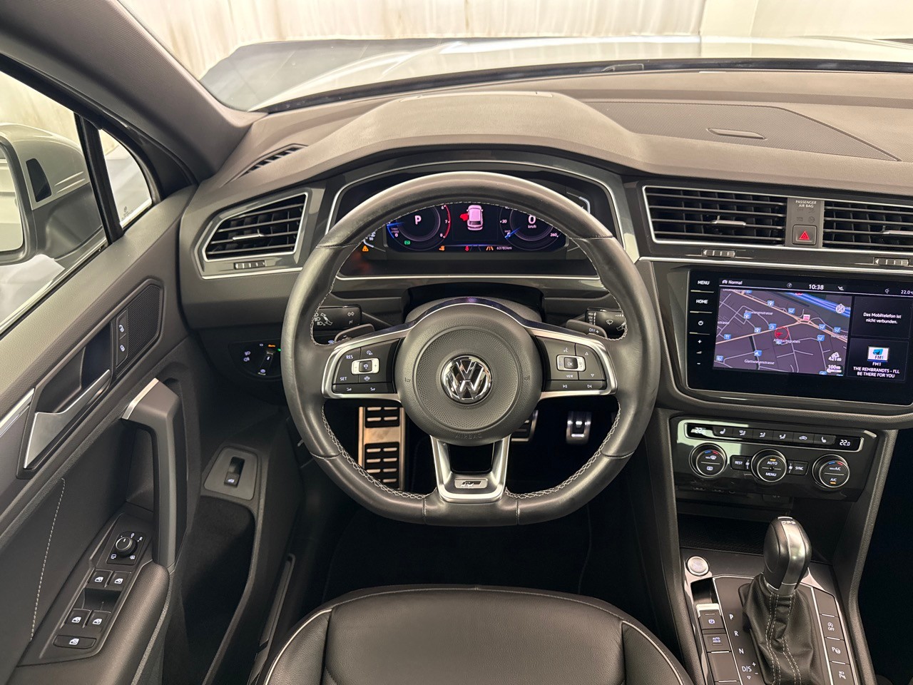 VW Tiguan 2.0TSI Highline R-Line 4Motion DSG-image-11
