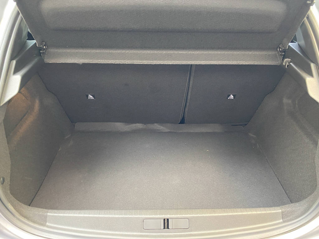 PEUGEOT 208 Hybrid 110 e-DCS6 GT-image-9