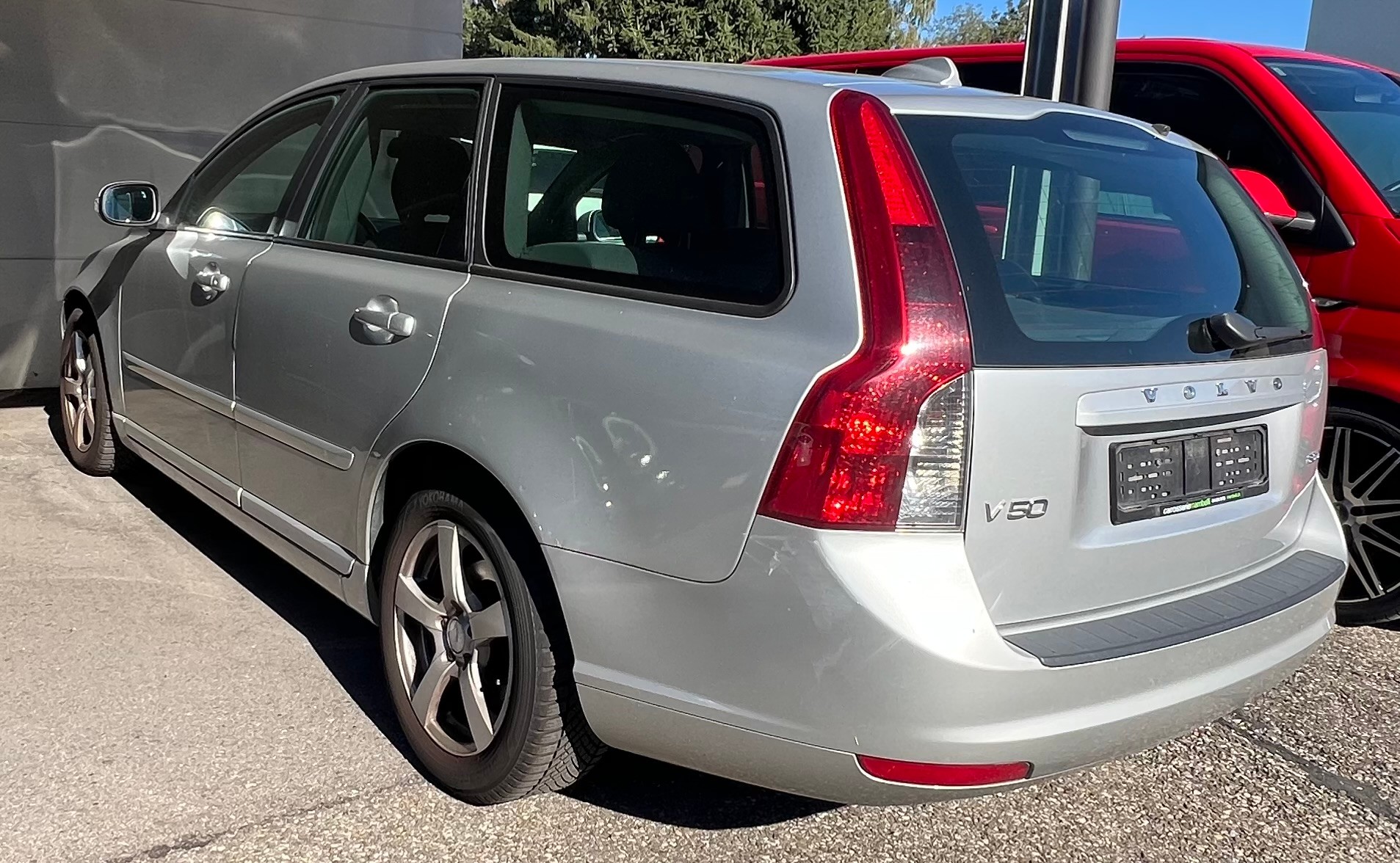 VOLVO V50-image-4