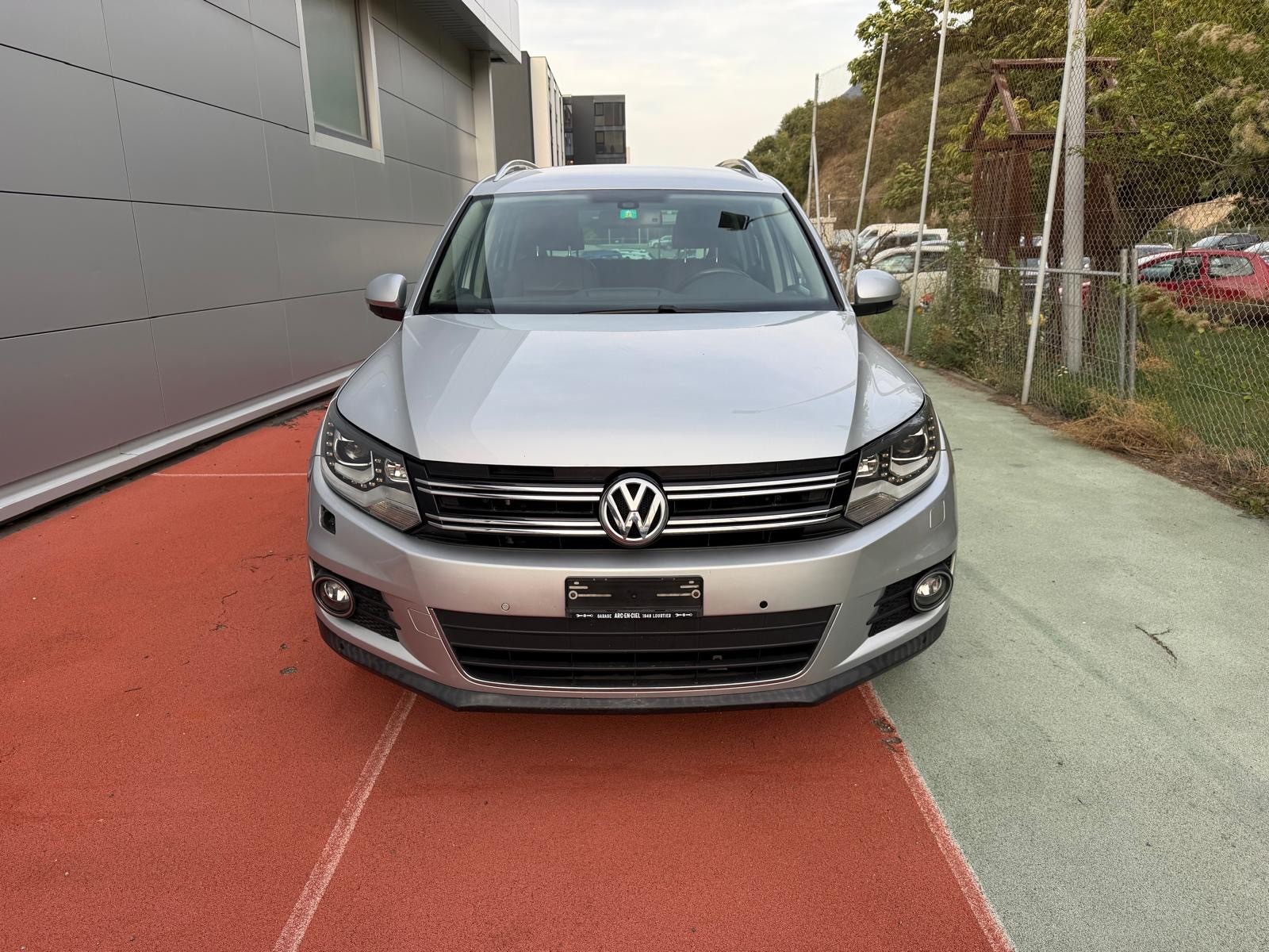 VW Tiguan 2.0 TSI Track&Style 4Motion DSG-image-2