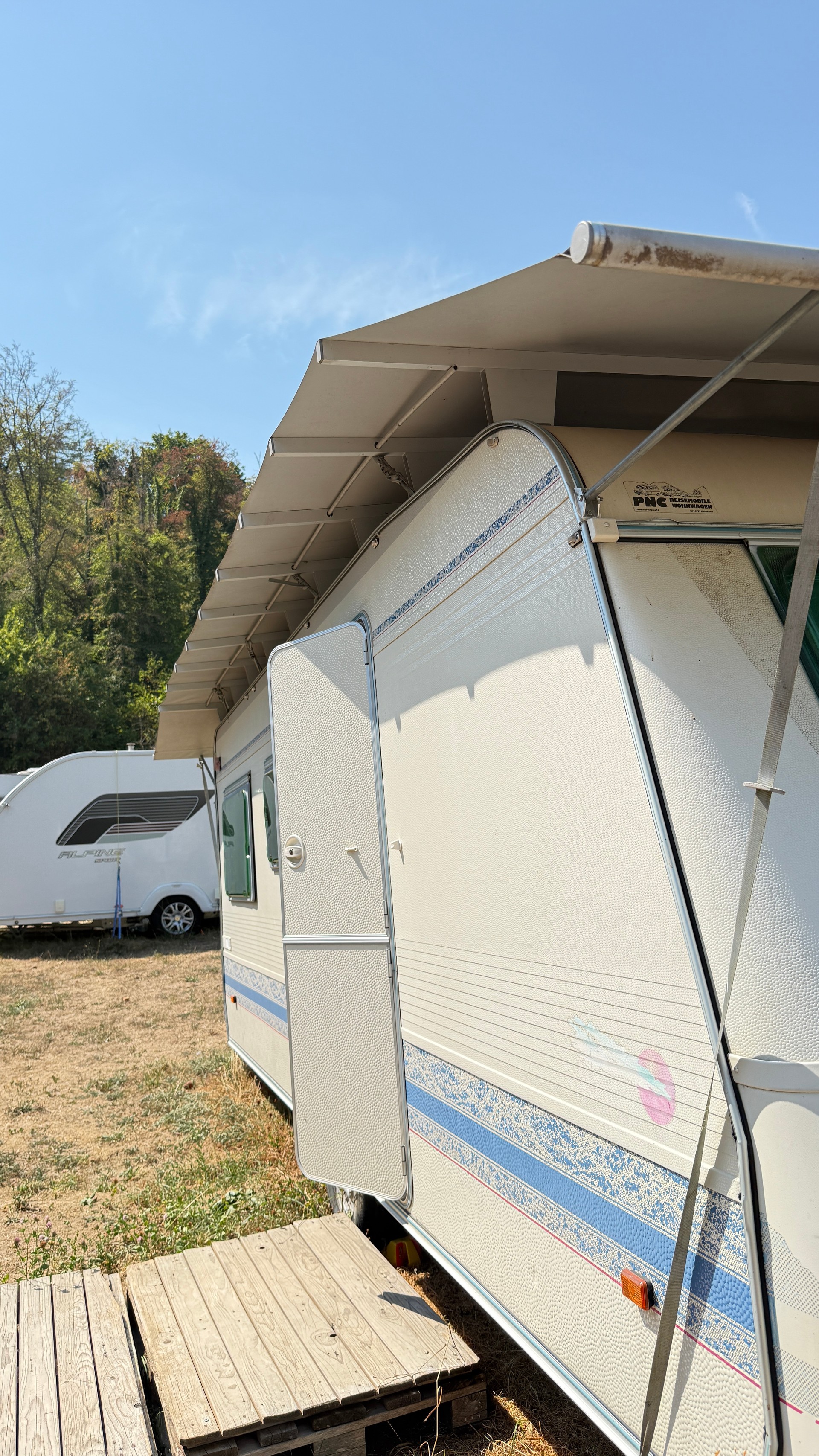 ADRIA Unica mit Schutzdach-image-13