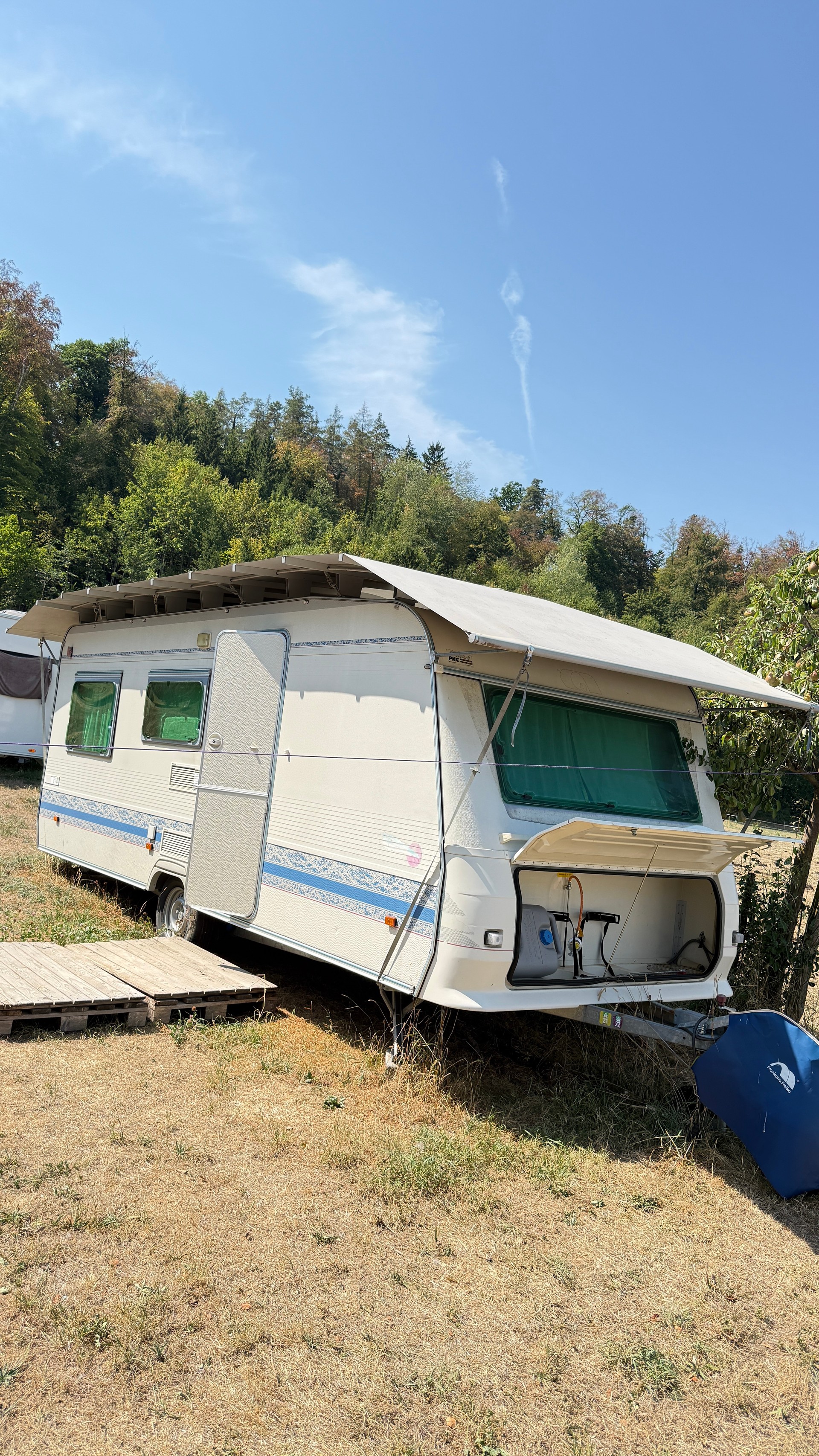 ADRIA Unica mit Schutzdach-image-14