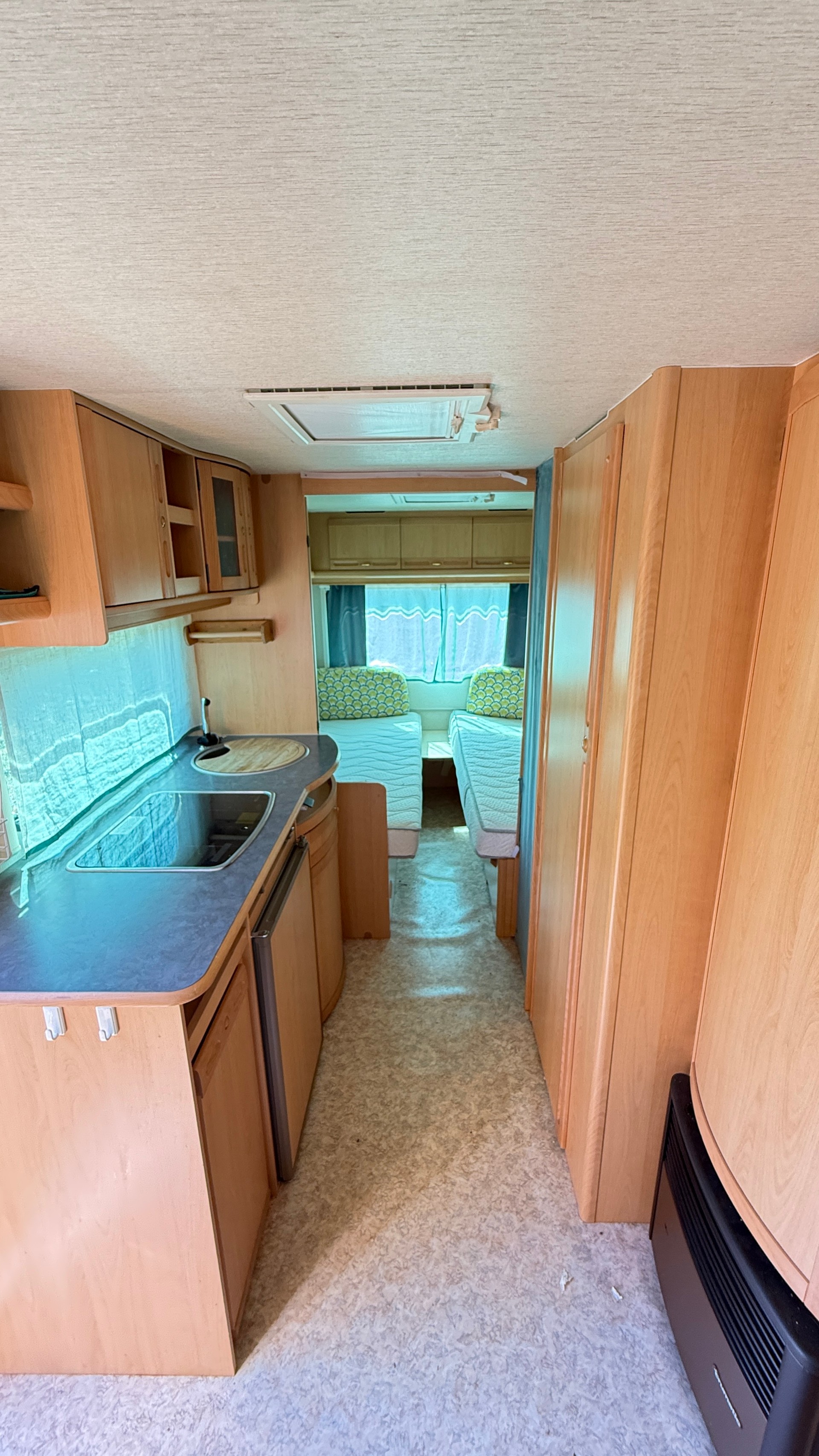 ADRIA Unica mit Schutzdach-image-9