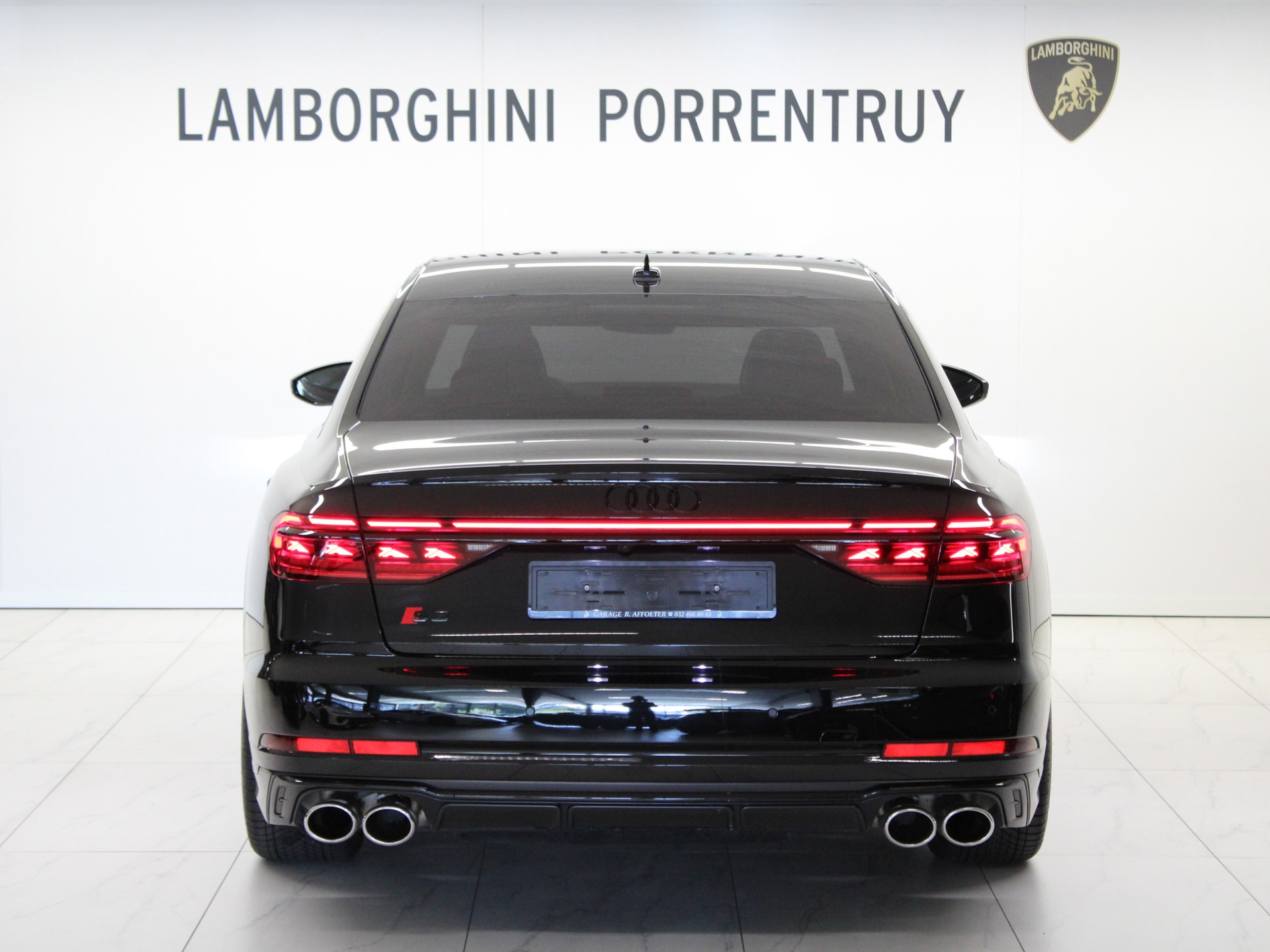 AUDI S8 TFSI quattro tiptronic-image-3