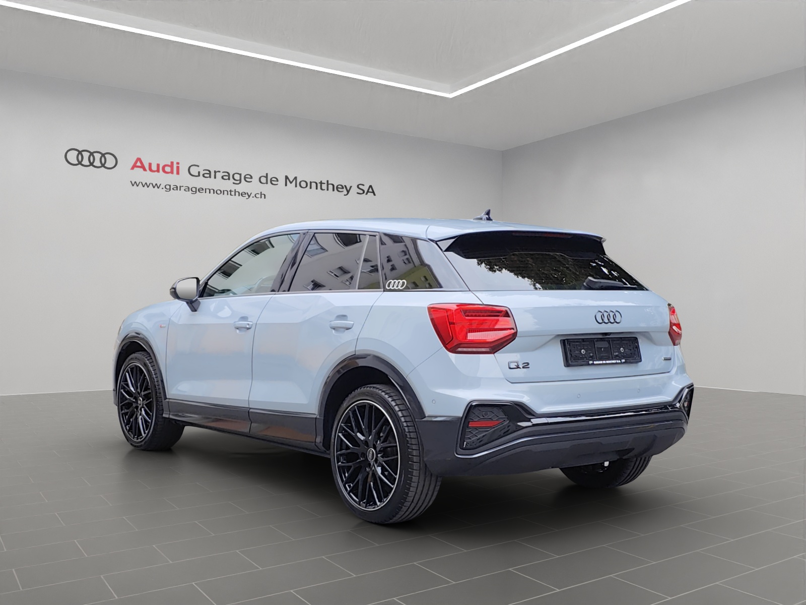 AUDI Q2 40 TFSI S line Attraction quattro S-tronic-image-2