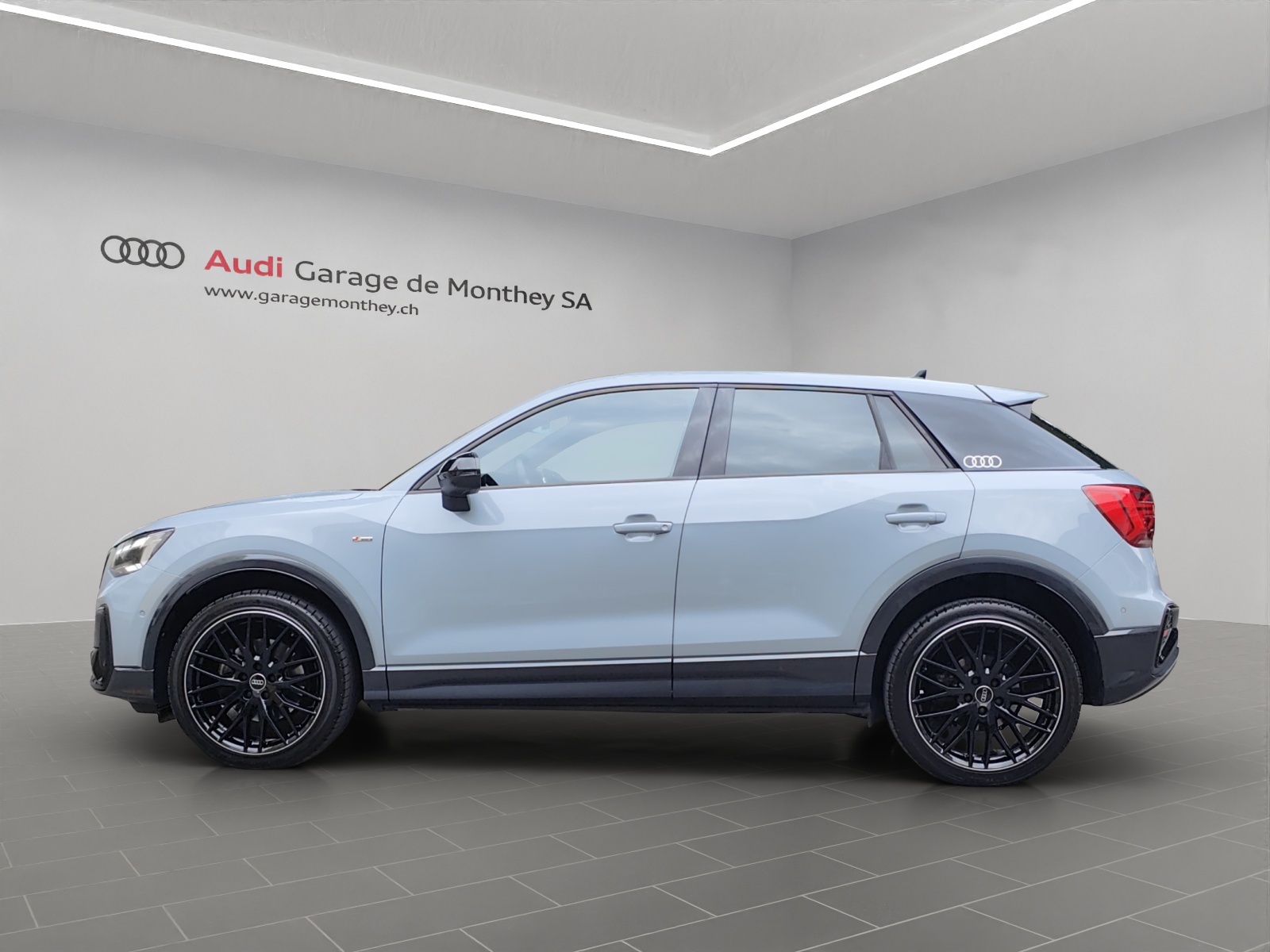 AUDI Q2 40 TFSI S line Attraction quattro S-tronic-image-1
