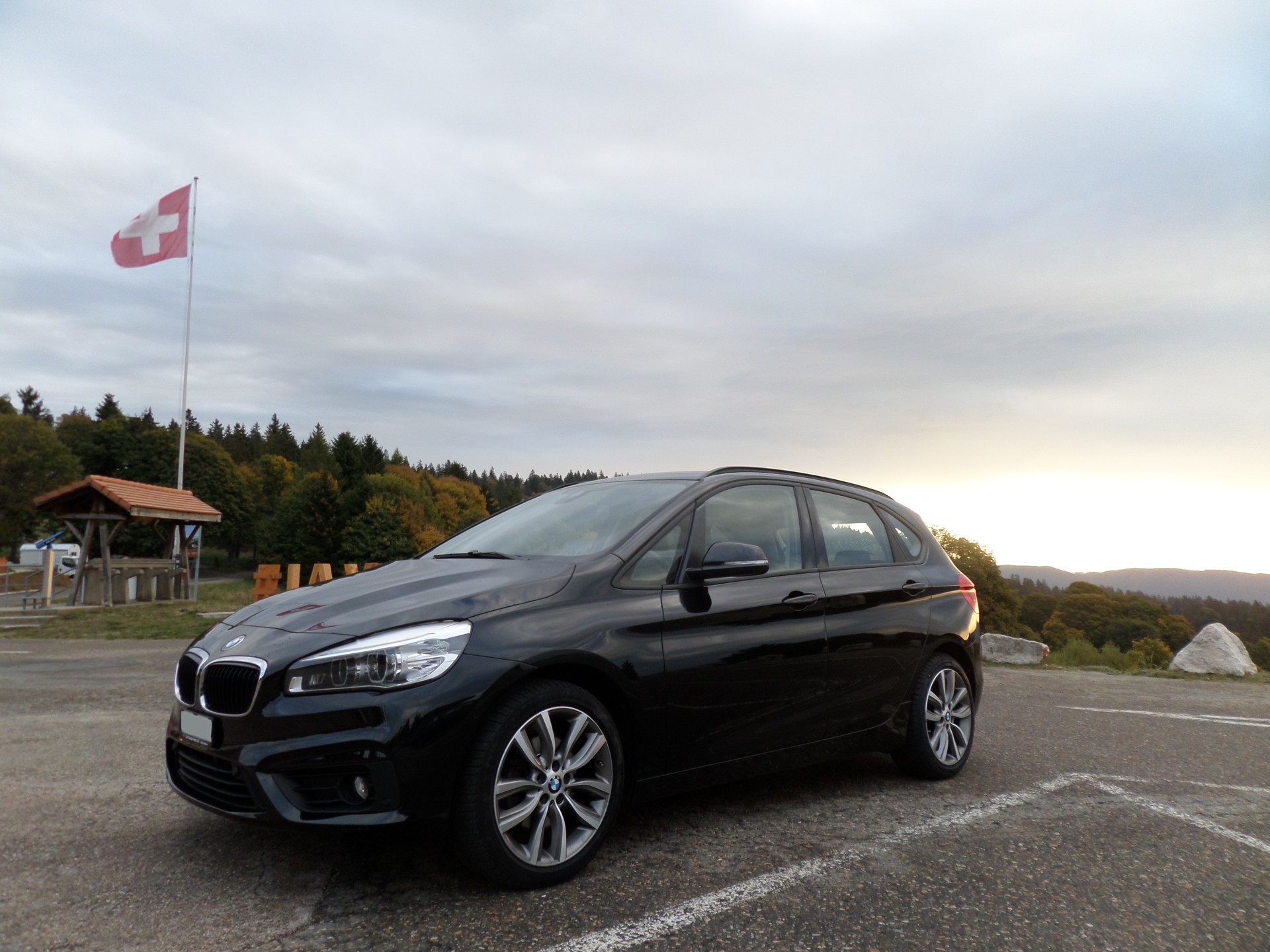 BMW 220d xDrive Active Tourer Steptronic SUPERBE OPPORTUNITE À SAISIR !-image-0