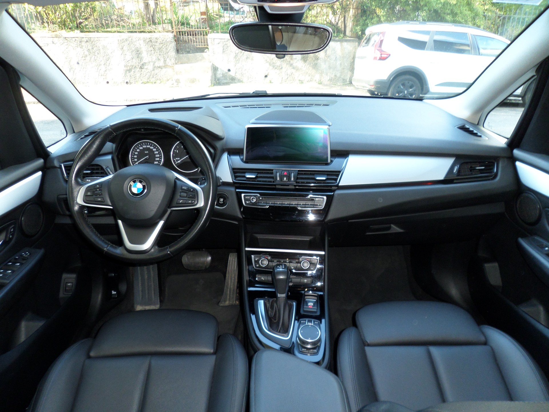 BMW 220d xDrive Active Tourer Steptronic SUPER OFFRE À SAISIR !-image-3