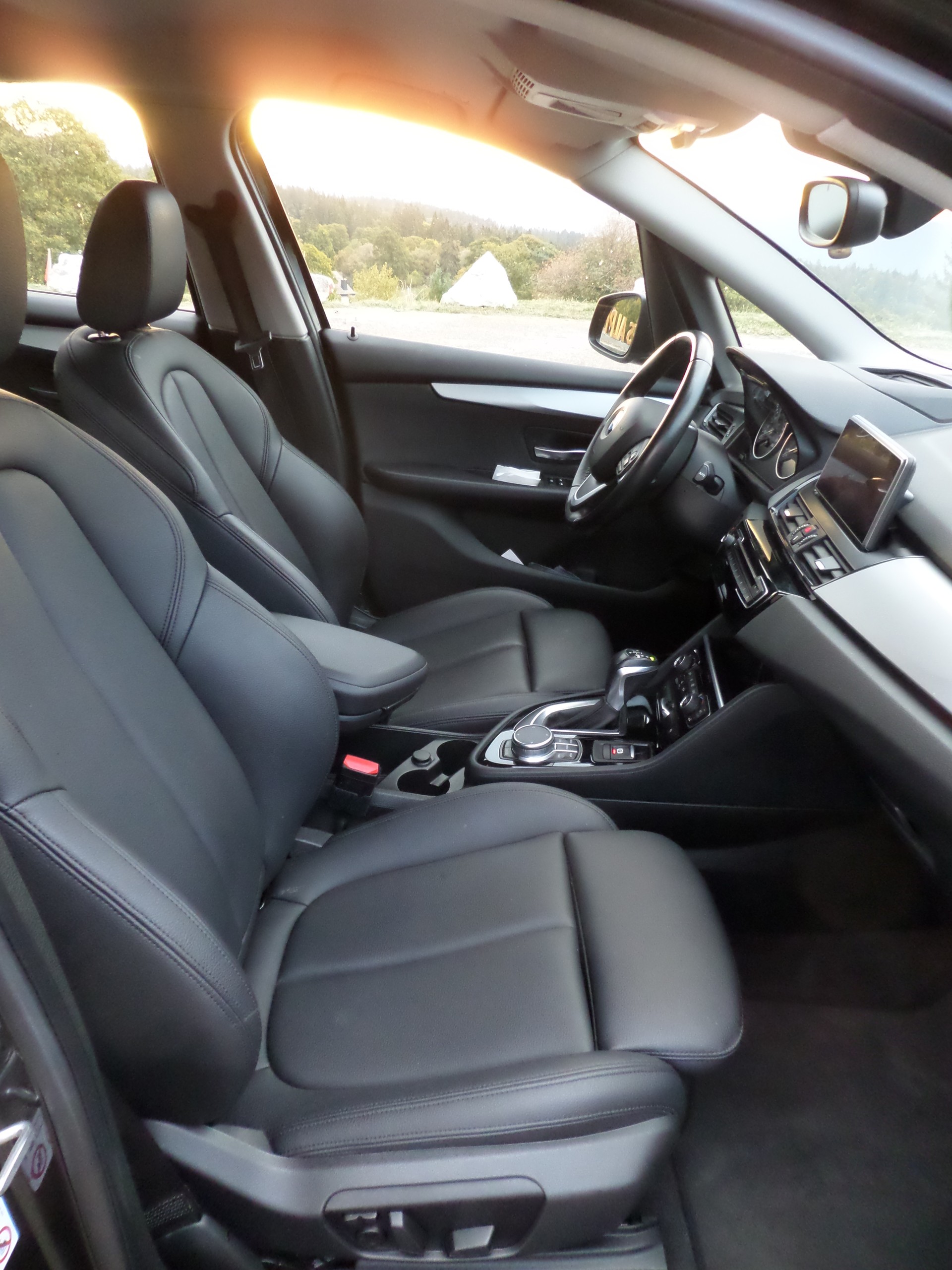 BMW 220d xDrive-image-4