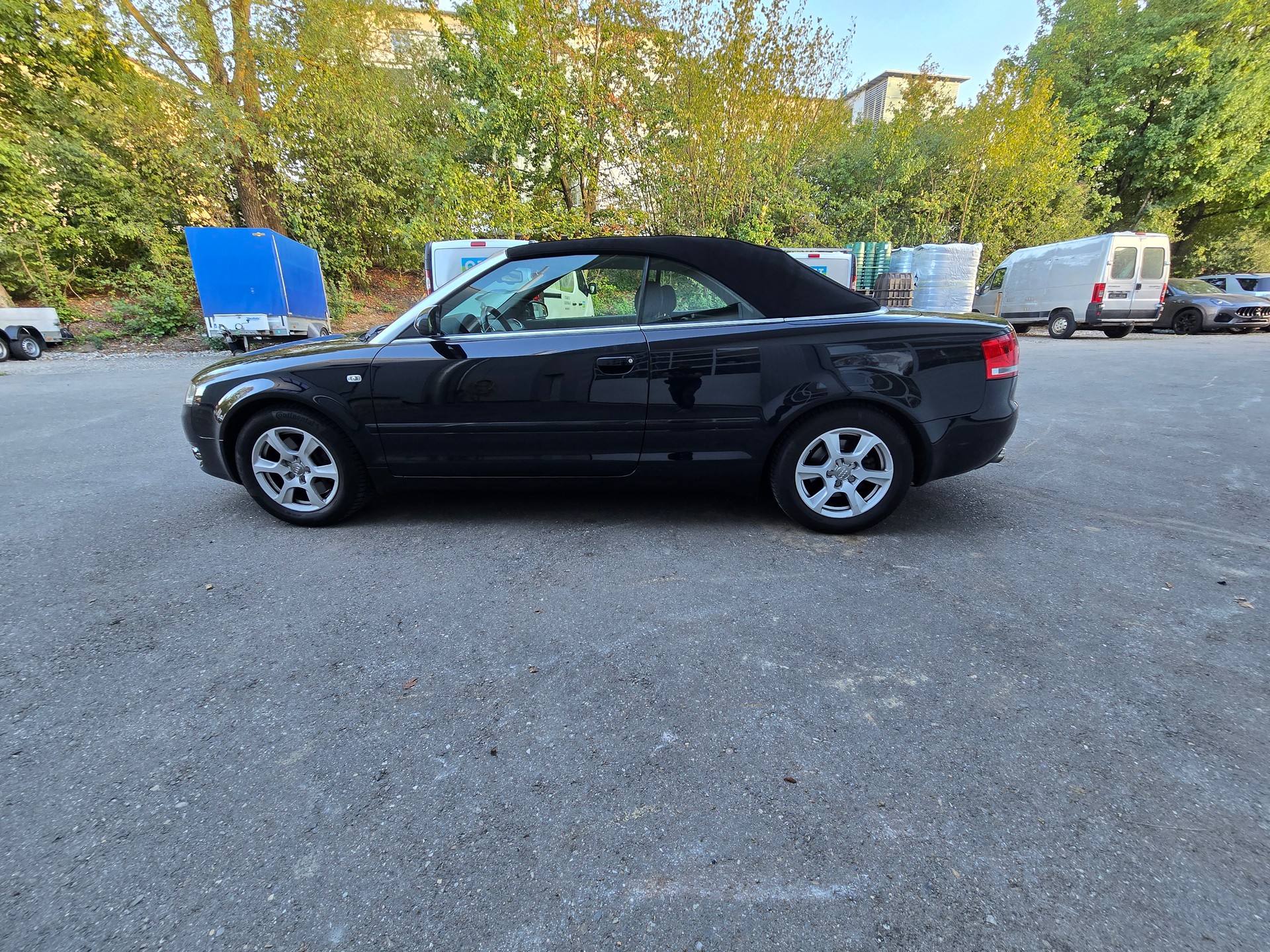 AUDI A4 Cabriolet 3.2 FSI quattro-image-8