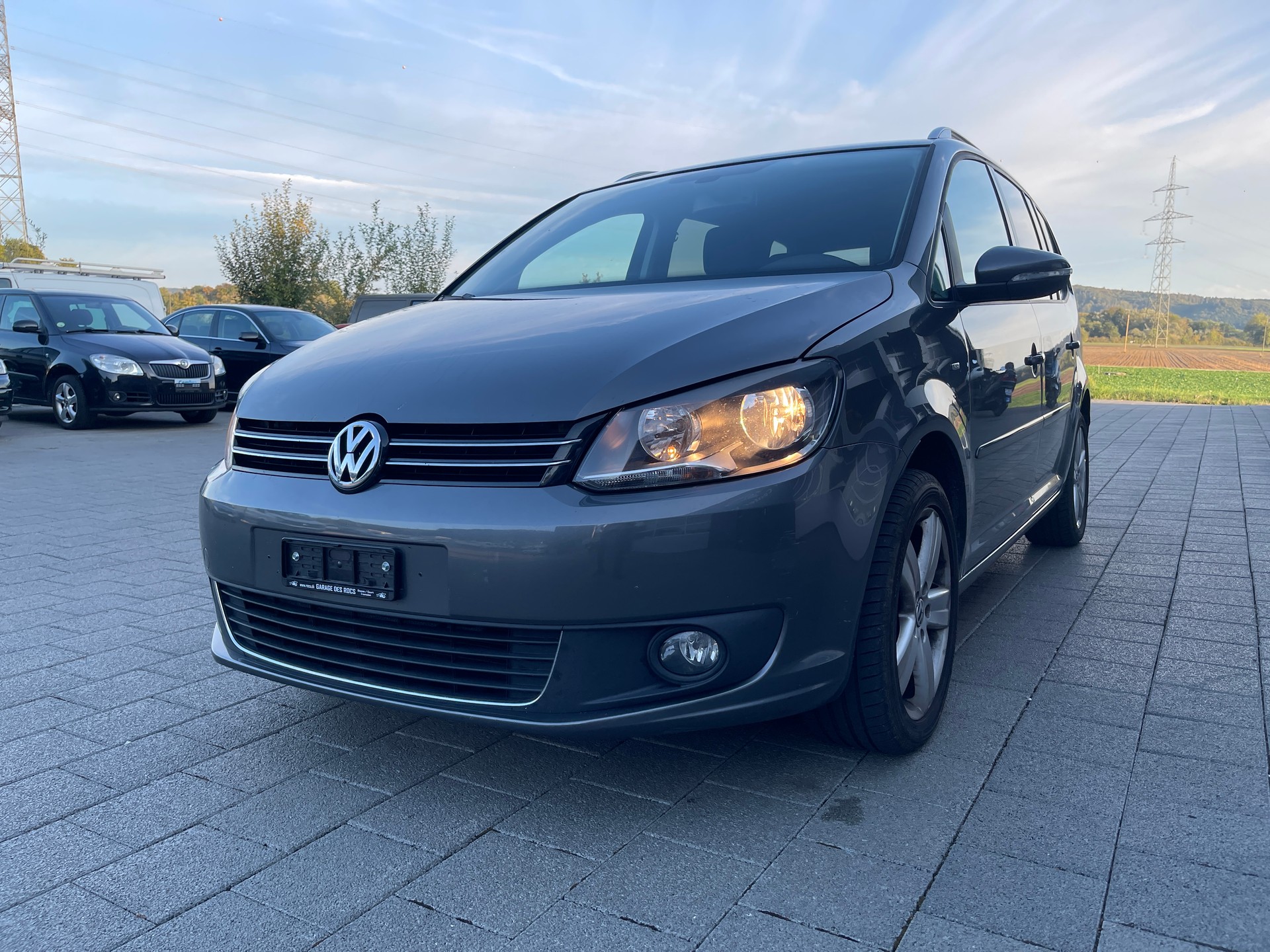 VW Touran 1.6 TDI BlueMotion Technology Cup*7 Plätzer-image-0