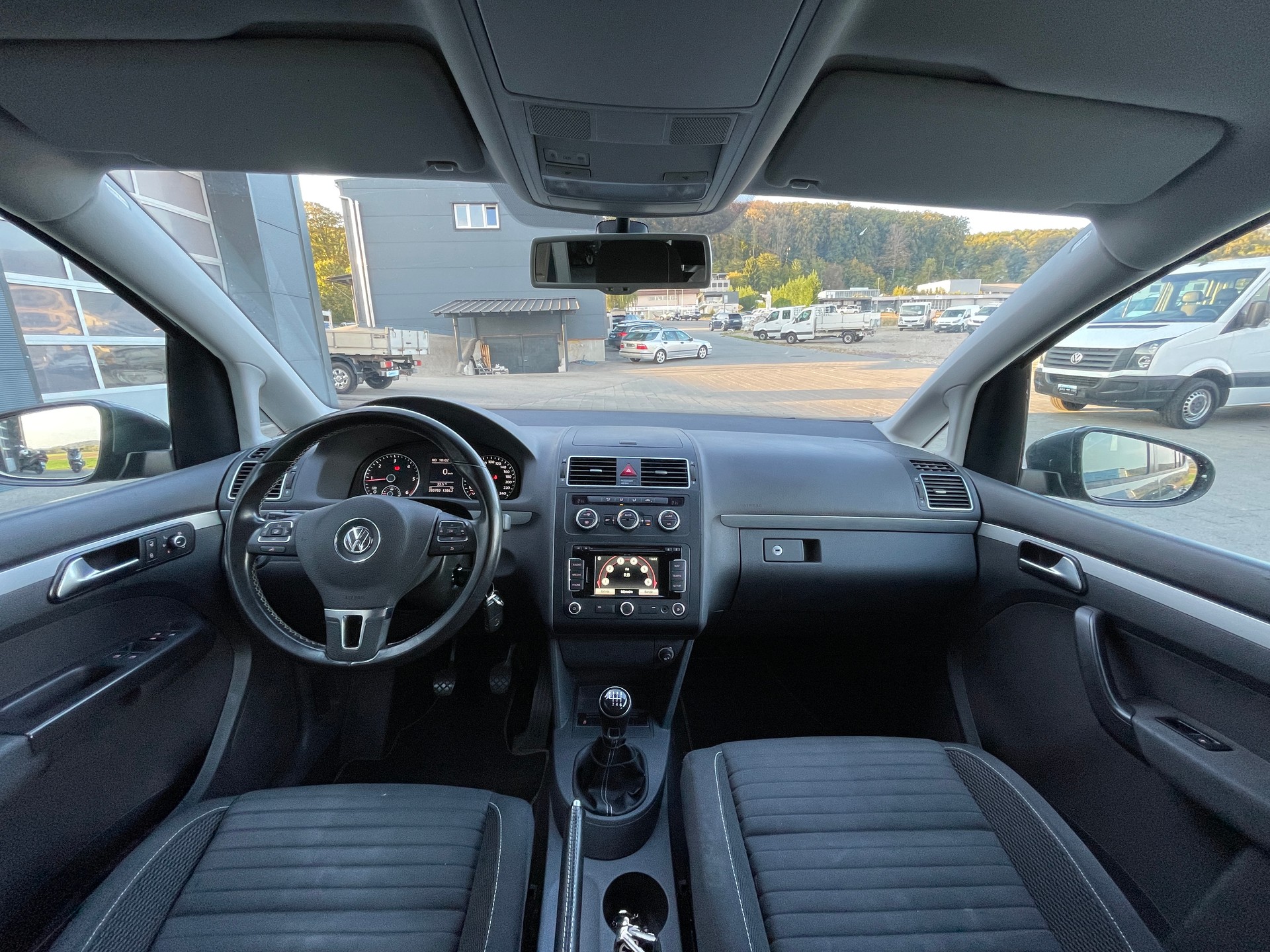VW Touran 1.6 TDI BlueMotion Technology Cup*7 Plätzer-image-7