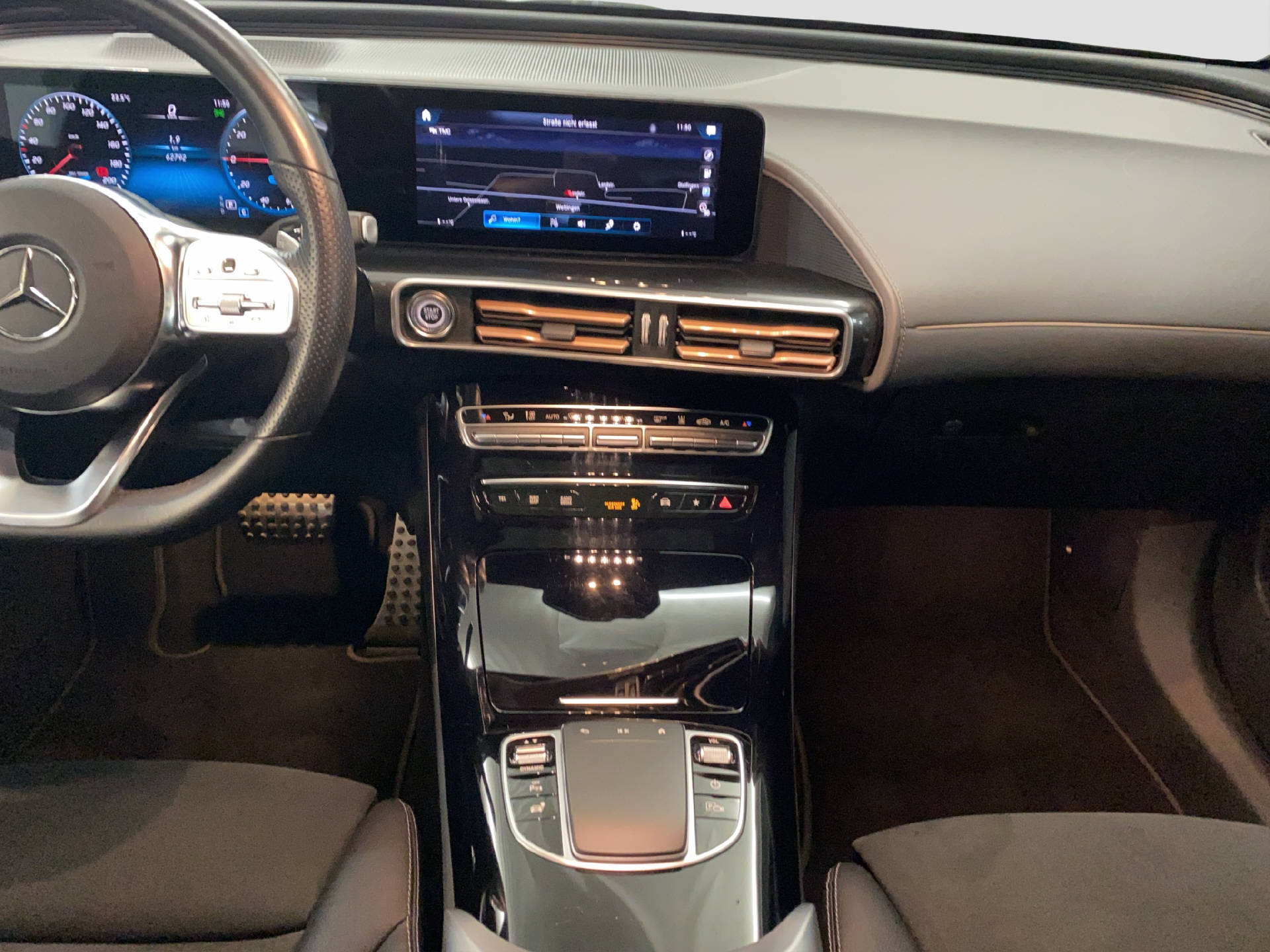 MERCEDES-BENZ EQC 400 AMG Line 4MATIC-image-11