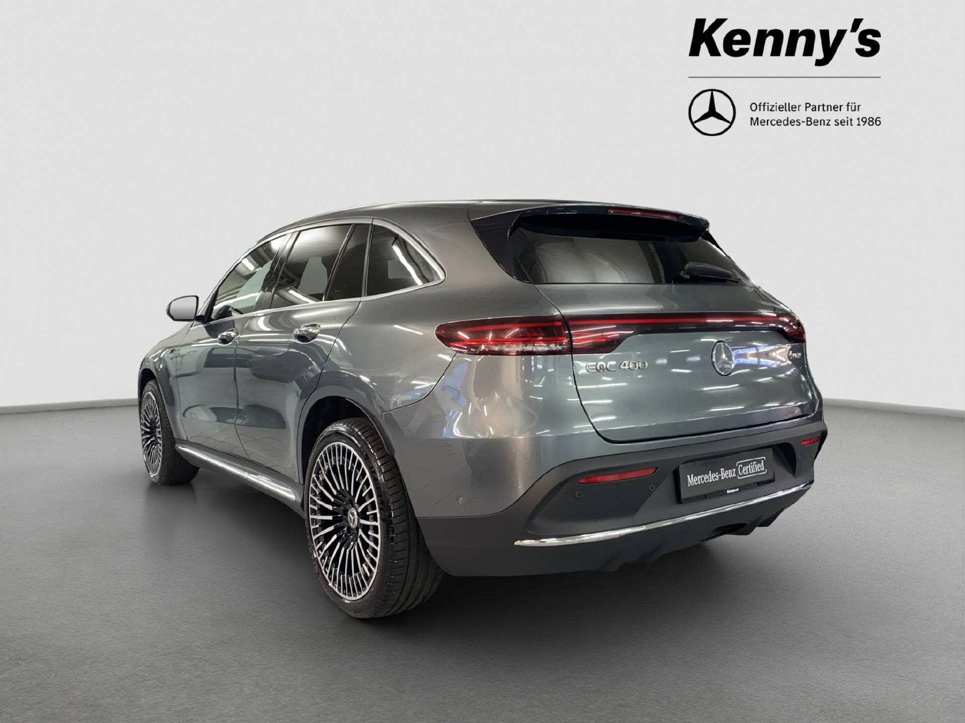 MERCEDES-BENZ EQC 400 AMG Line 4MATIC-image-4