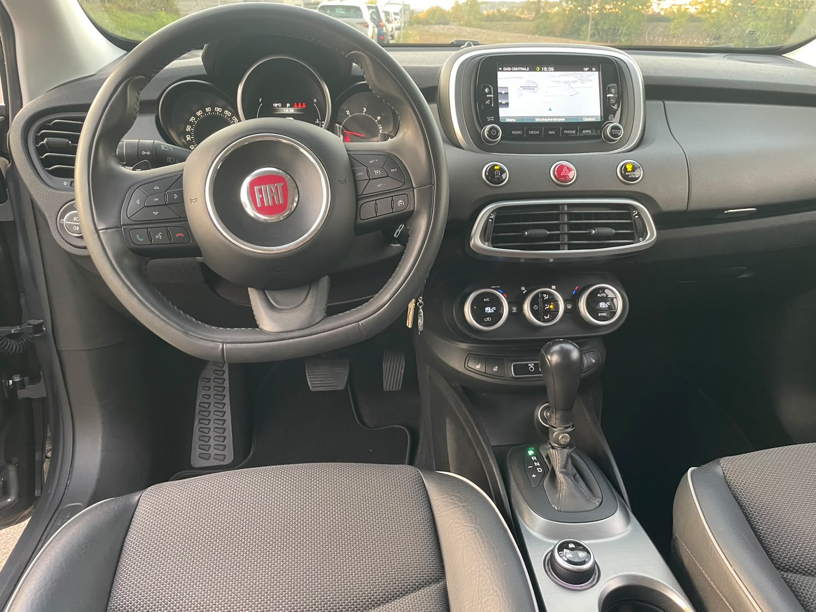 FIAT 500X 2.0 MJ Off Road Look Edition+ 4x4 Automatic-image-10