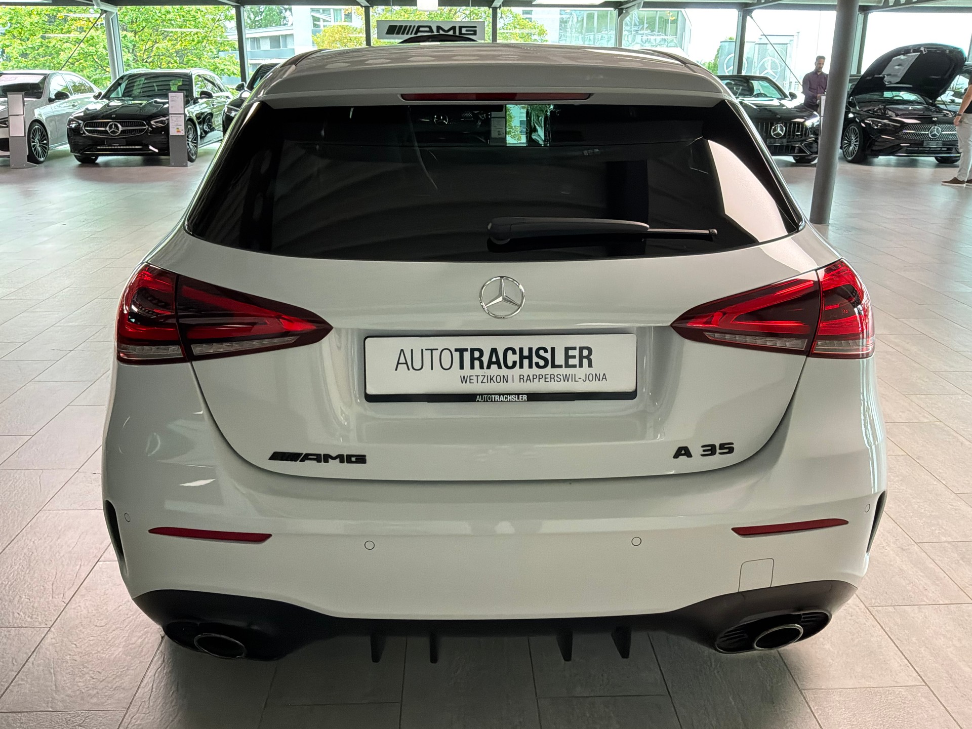MERCEDES-BENZ A 35 AMG 4Matic Speedshift-image-4