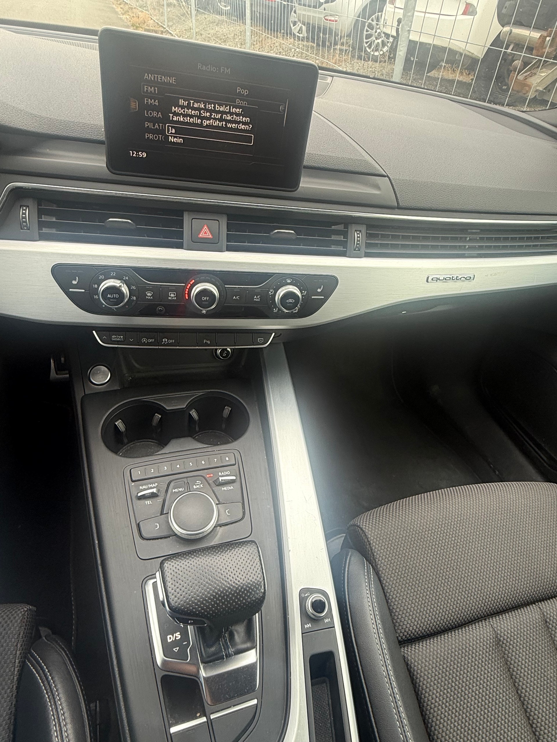 AUDI A4 Avant 2.0 TDI Sport quattro S-tronic-image-6