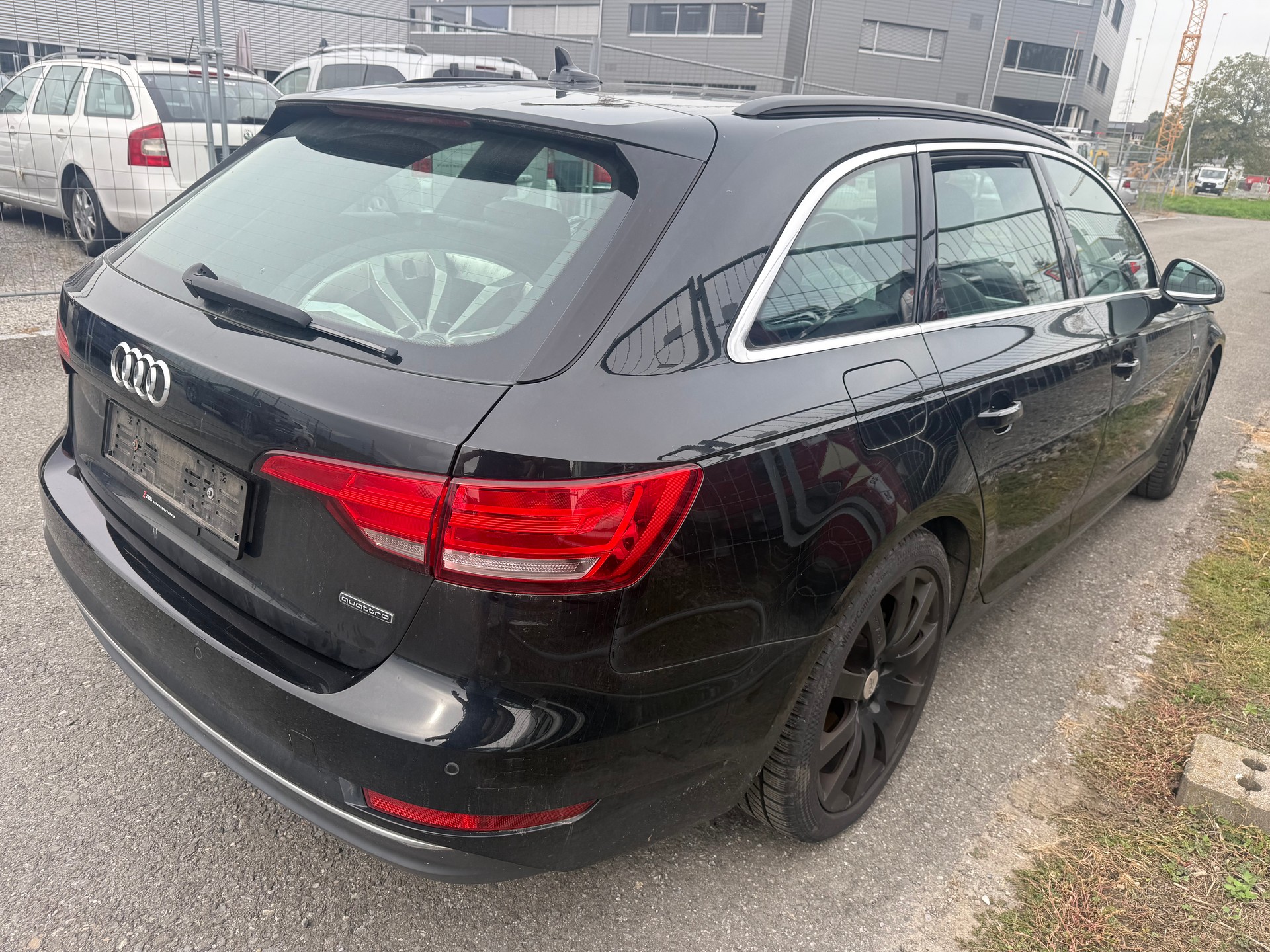 AUDI A4 Avant 2.0 TDI Sport quattro S-tronic-image-3