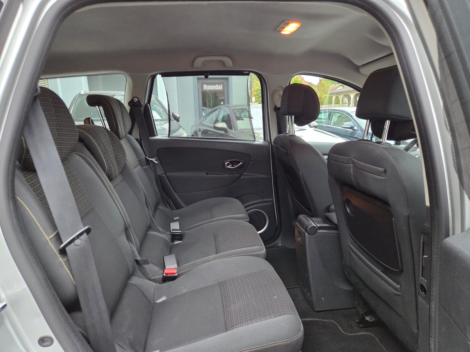 RENAULT Grand Scénic 1.4 16V Turbo Dynamique-image-12